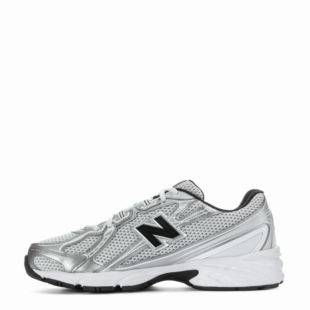 entry - level running shoes closed - toe shoes 740 - Mens