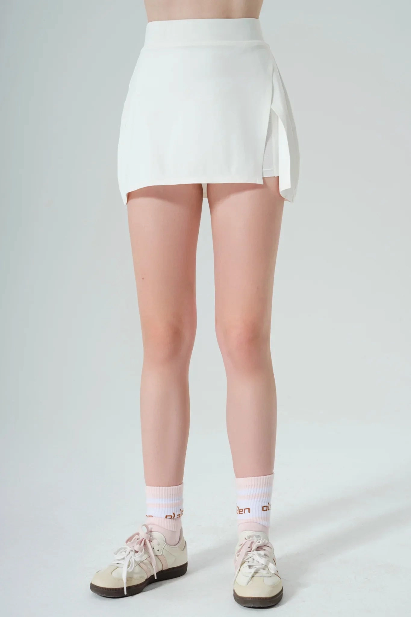 Active Mini Skirt - White No Cling Quick Release Buckle