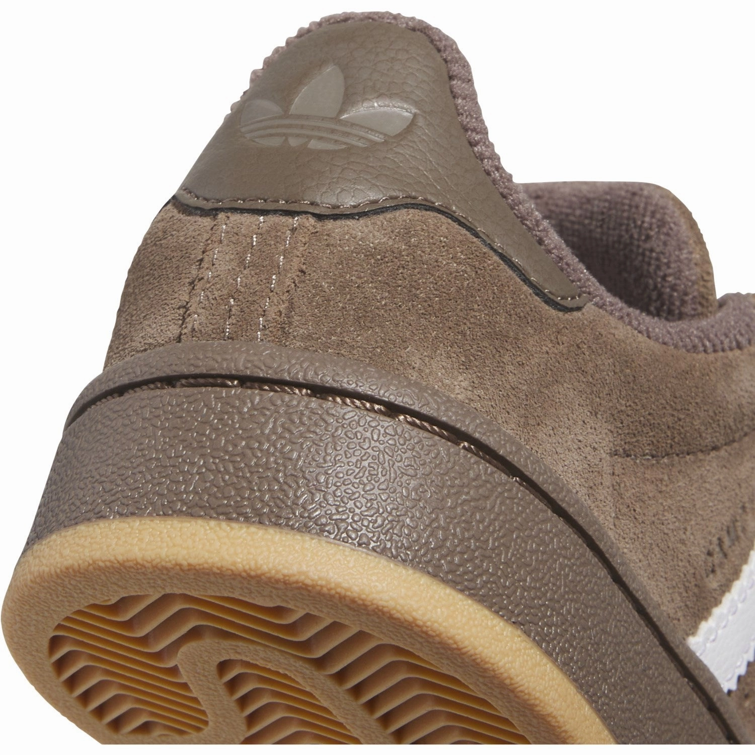 Steady Form Textured Tread Pattern adidas Originals Earth Strata/Ftwr White/Gum 3 Campus 00S C Sneakers