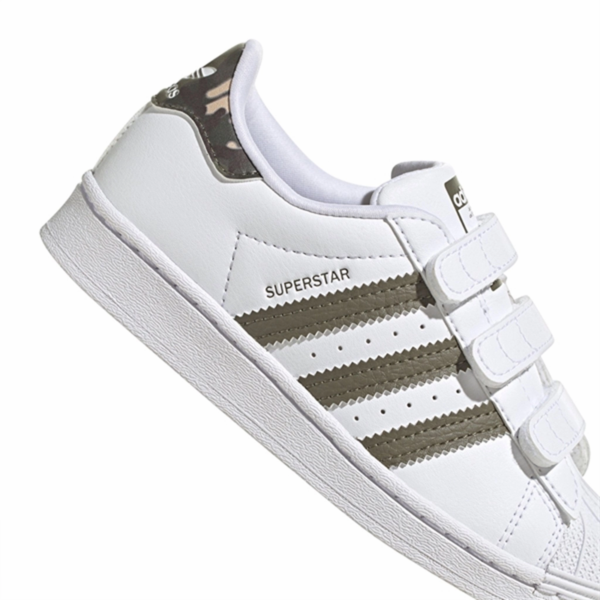 Low Profile Midsole Traction pods adidas Originals Superstar Sneakers White / Olive