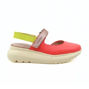 Women's Comb Closed-Toe Wedge Sandals In Coral/cyber Hydrophobic Lining Grip Support