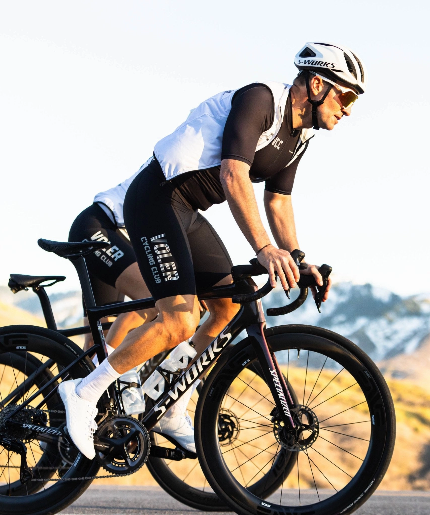 M. SUPER BIB - VOLER CYCLING CLUB Clean Finish snap closure