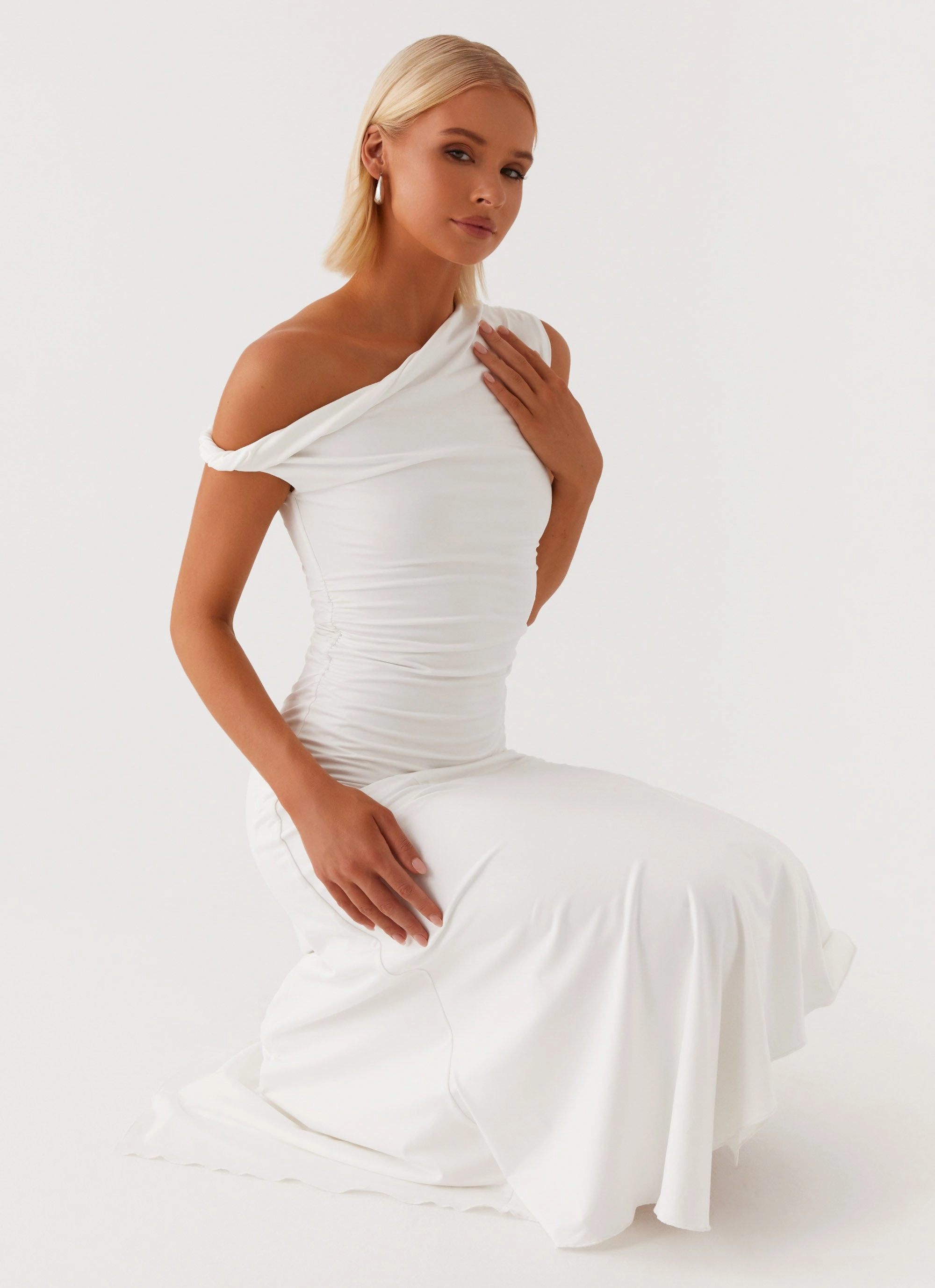Romantic Vibes Byron Midi Dress - White