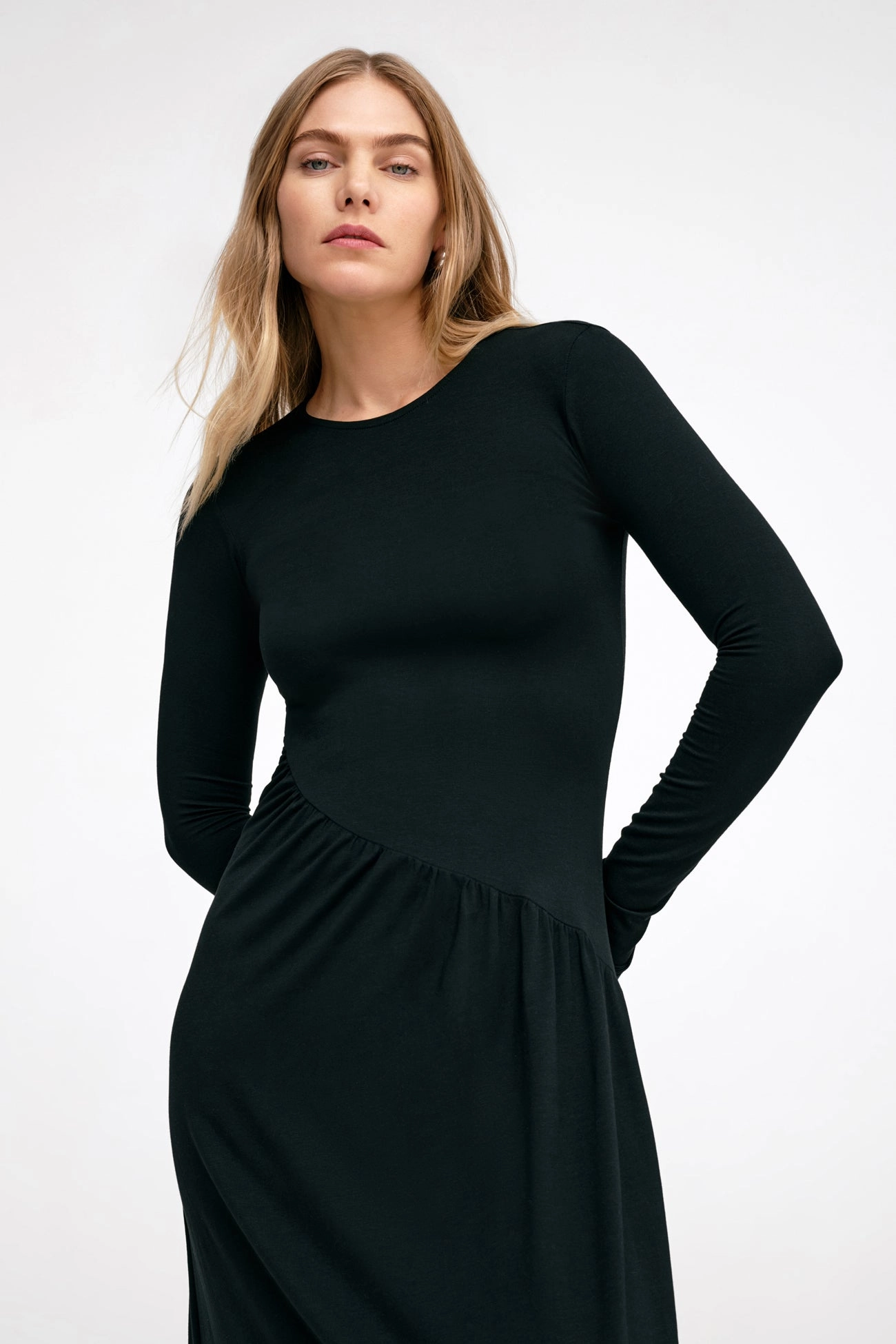 Laura Dress Button-Cuff Subtle Flow