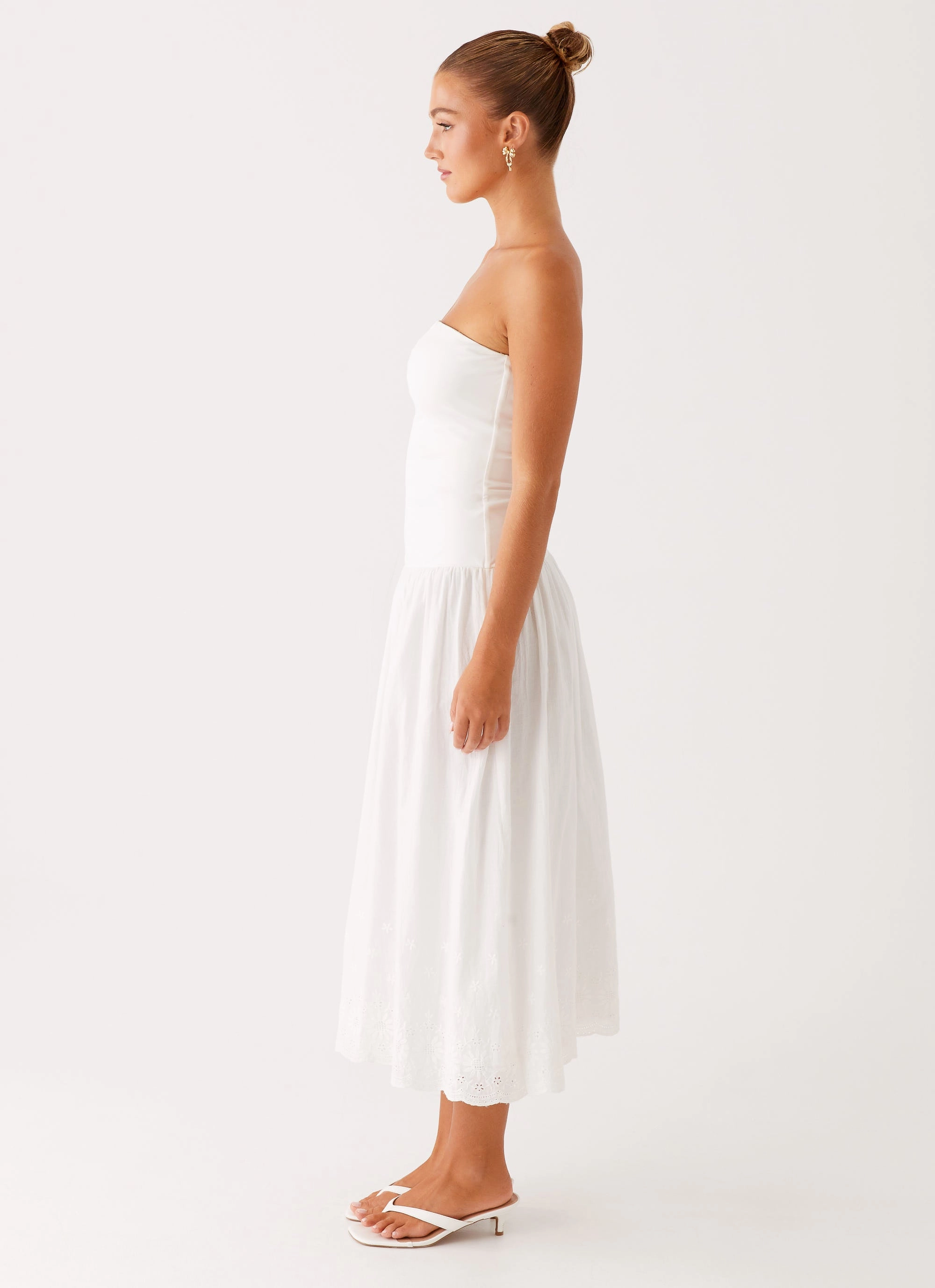 Cherry Skies Midi Dress - White Basic Mood