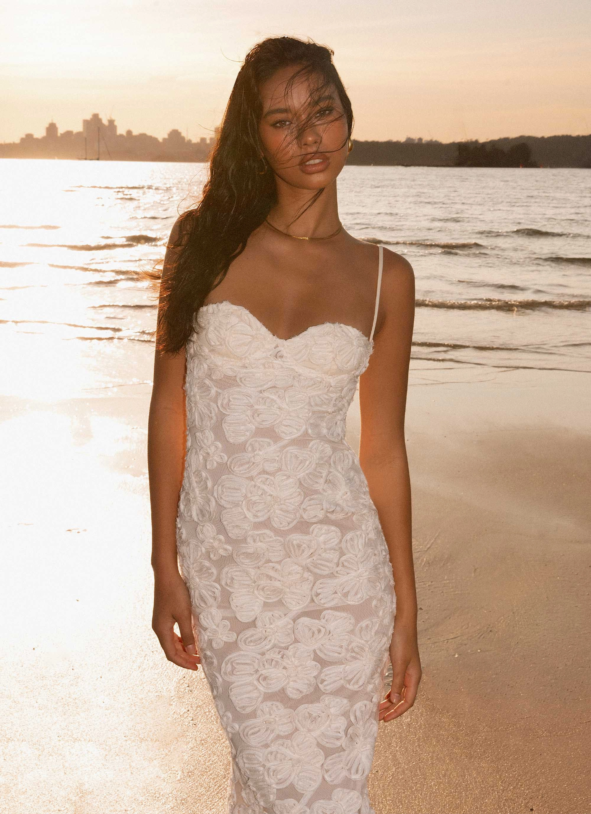 That Girl Maxi Dress - Ivory Flowing Texture