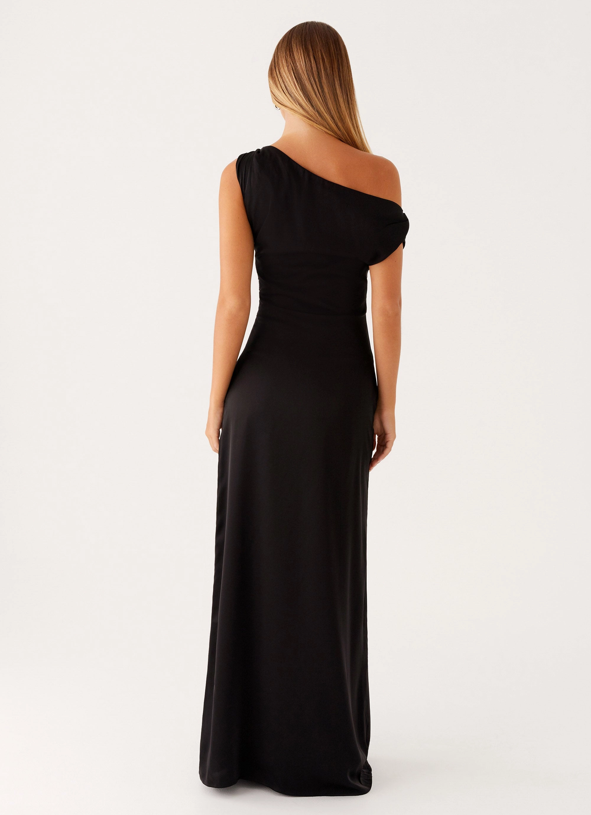 Perfect Length Vibrant Design Heart Of Glass Satin Maxi Dress - Black
