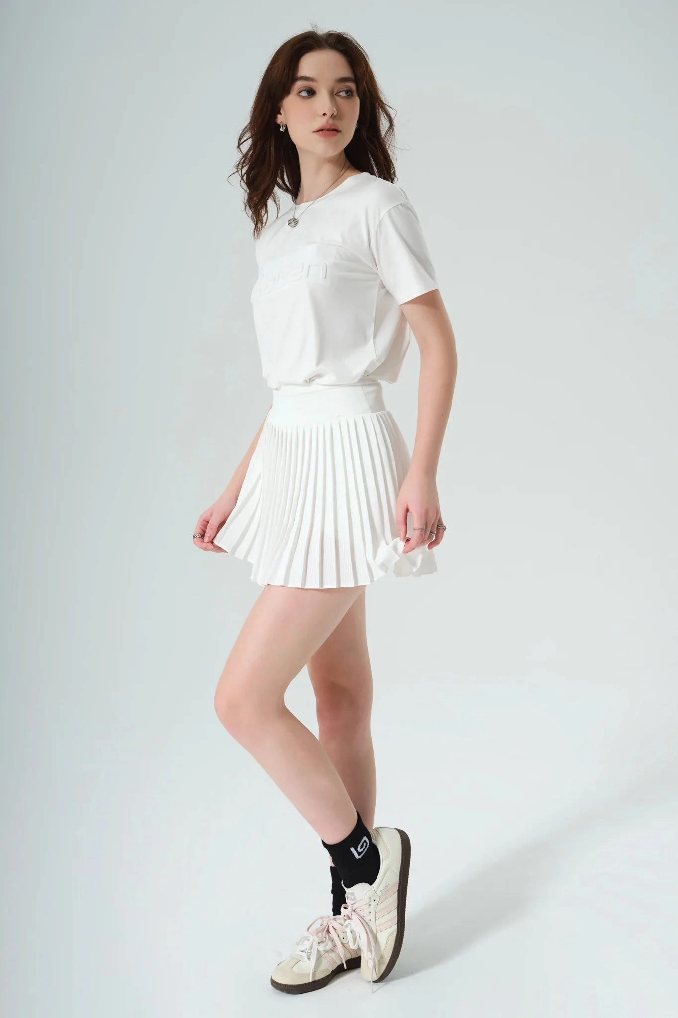 Mid - rise Elite Pleated Skirt - White