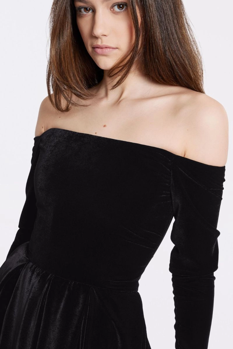 Grace Flow Smart Pairing Embroidered Velvet Long Dress