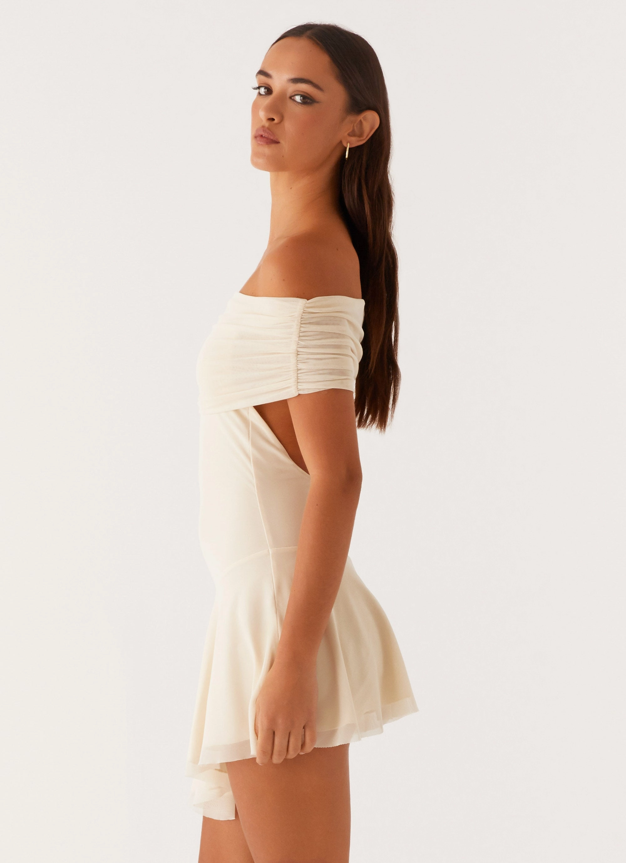Finola Off Shoulder Mini Dress - Pastel Yellow Relax Feel Slim Form