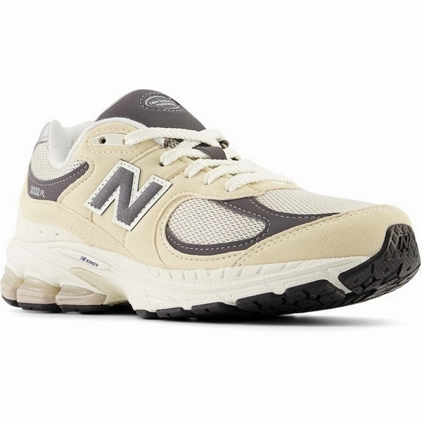 Seamless Uppers Superior shock absorption New Balance 2002 Kids Sneakers Sandstone