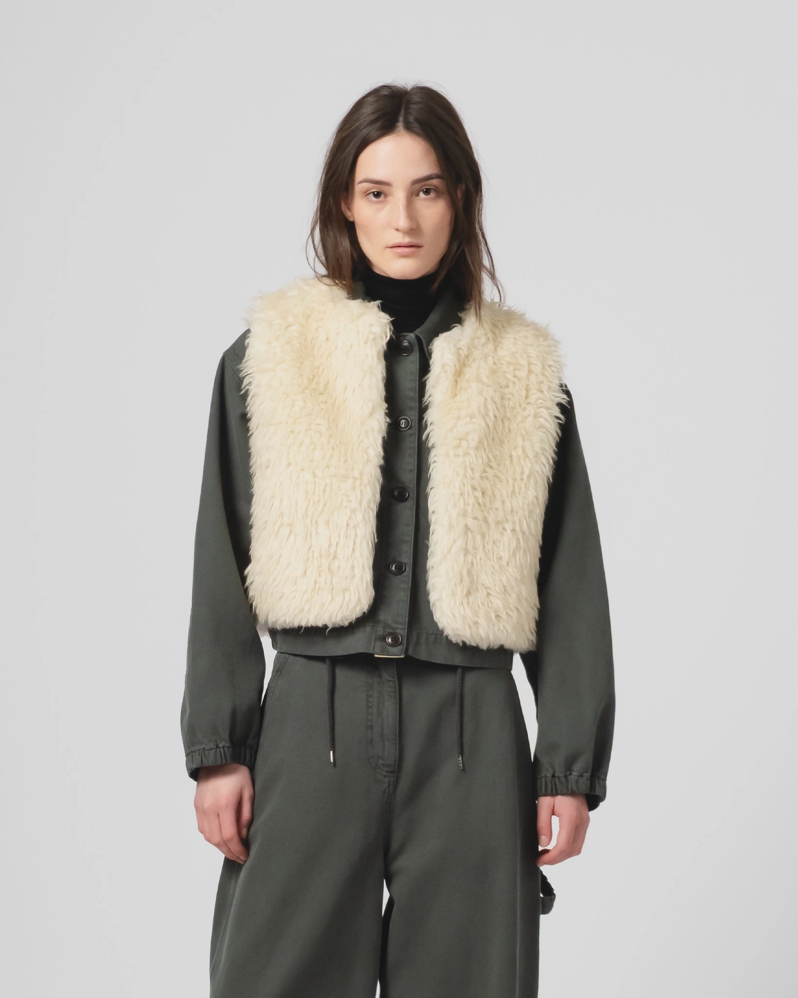 G.o.D Peak Vest Alaska Fluff Ecru Reflective accents