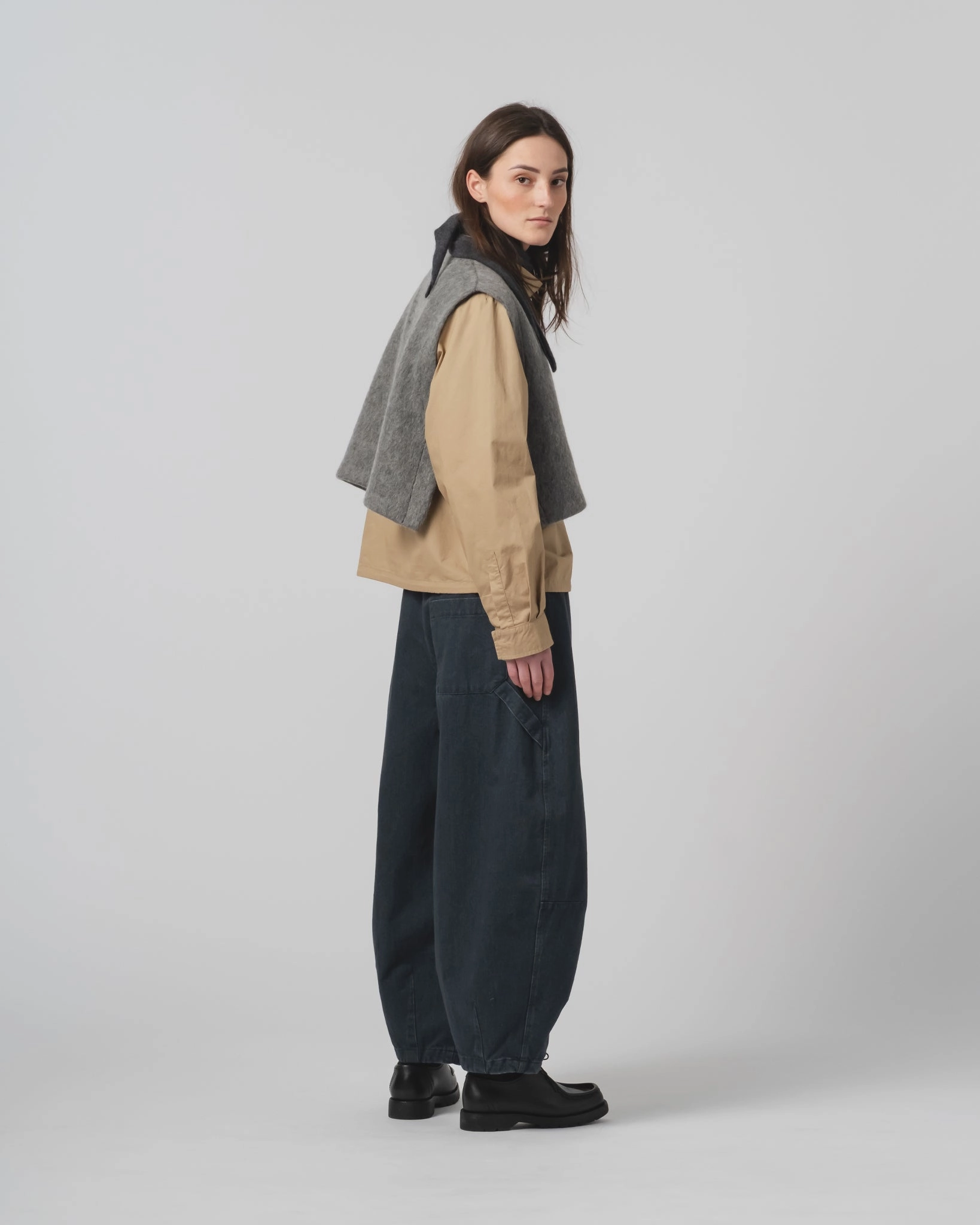 VentilatedPanels G.o.D Vee Vest Mohair Fleece Asphalt