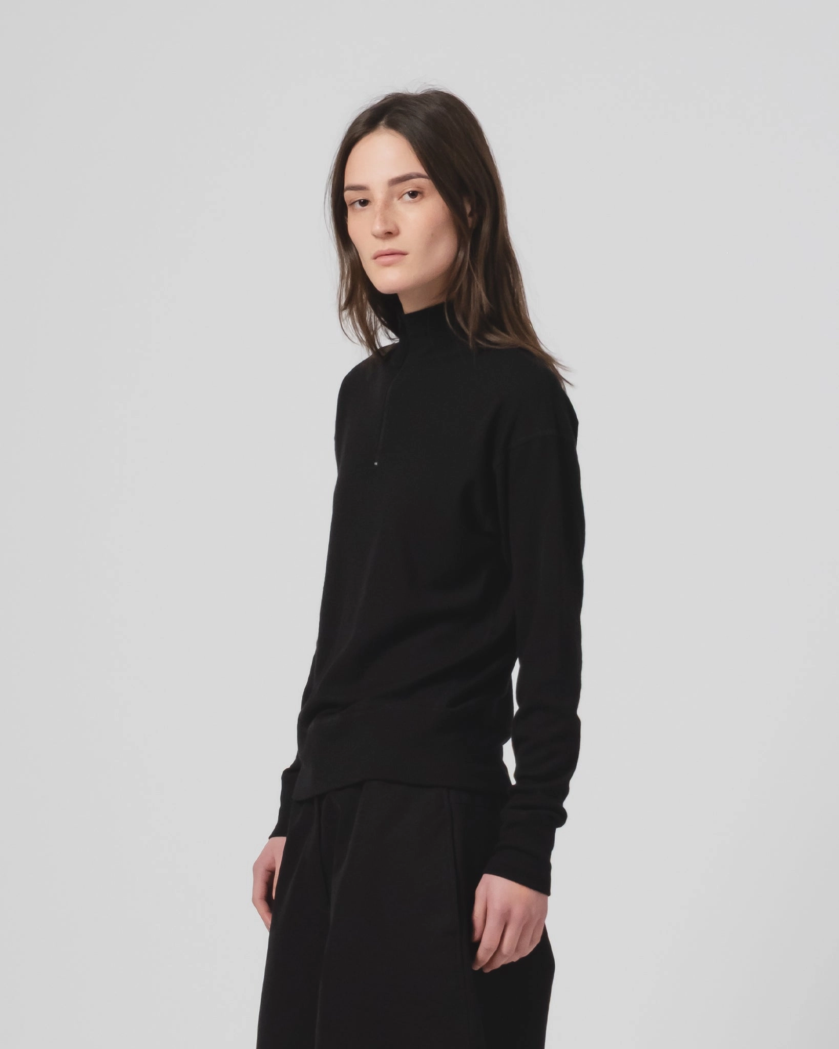 G.o.D Zipper Pull Over Light Wool Black Everyday Essential