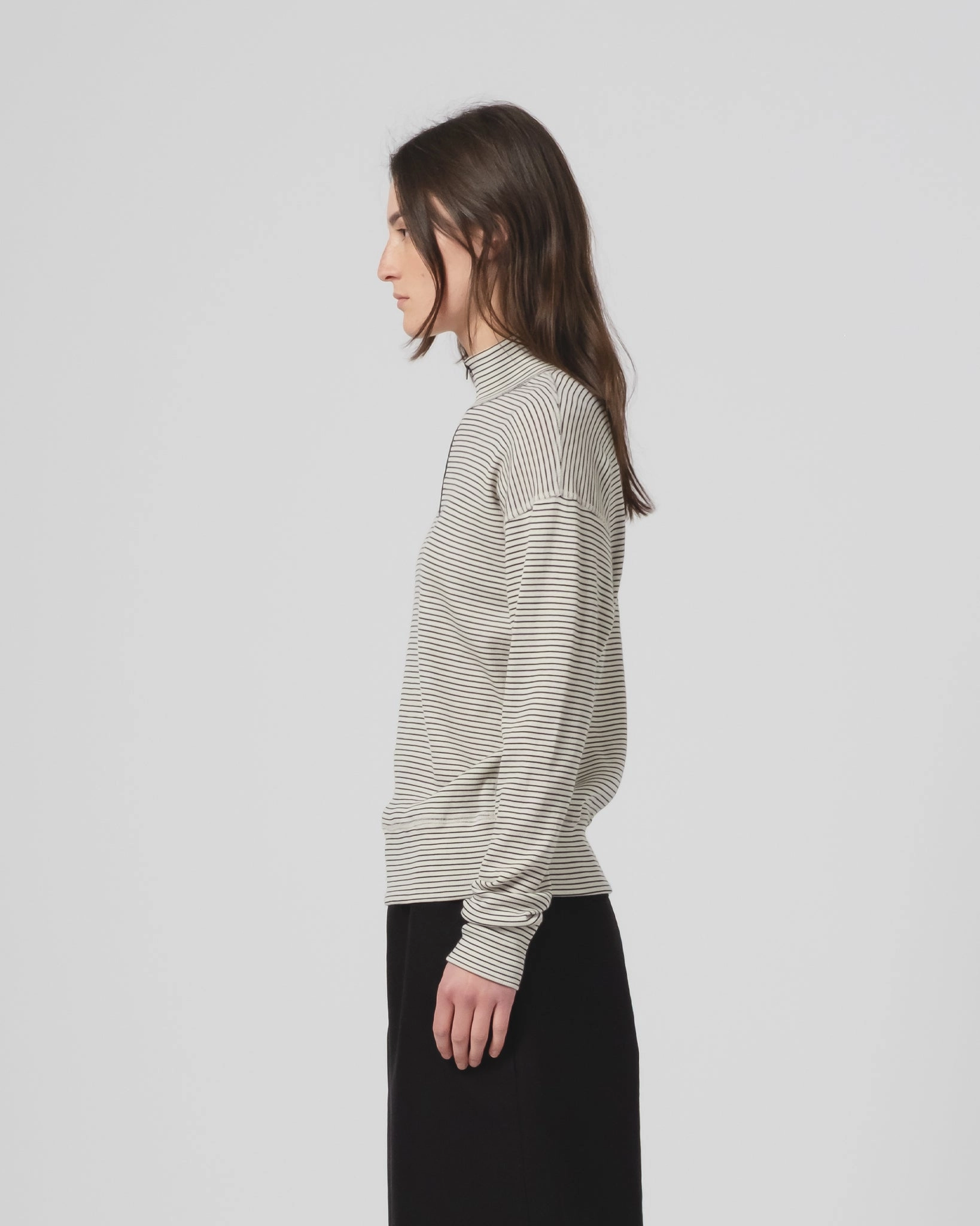 G.o.D Zipper Pull Over Light Wool Ecru/Black Drop Shoulder Cut