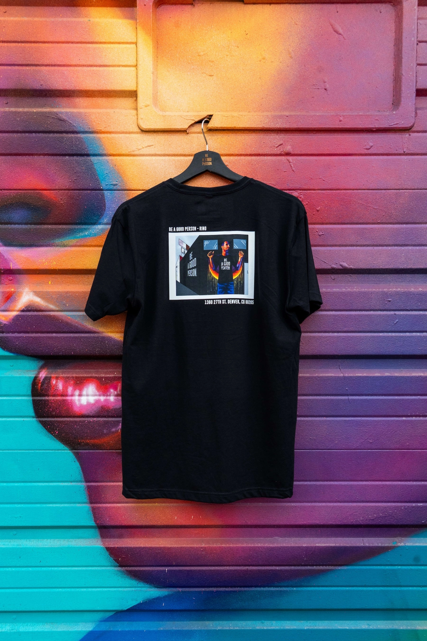 Homage T-Shirt - Black Essential Piece Abstract print