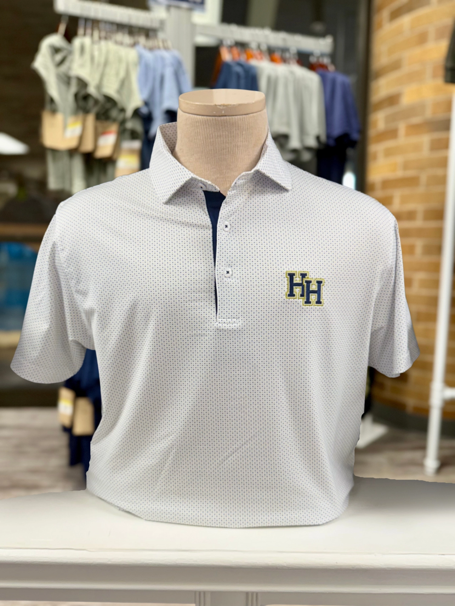 Horn Legend Polo, gold/navy checkers, stacked Hs Elegant and Relaxed Active Look