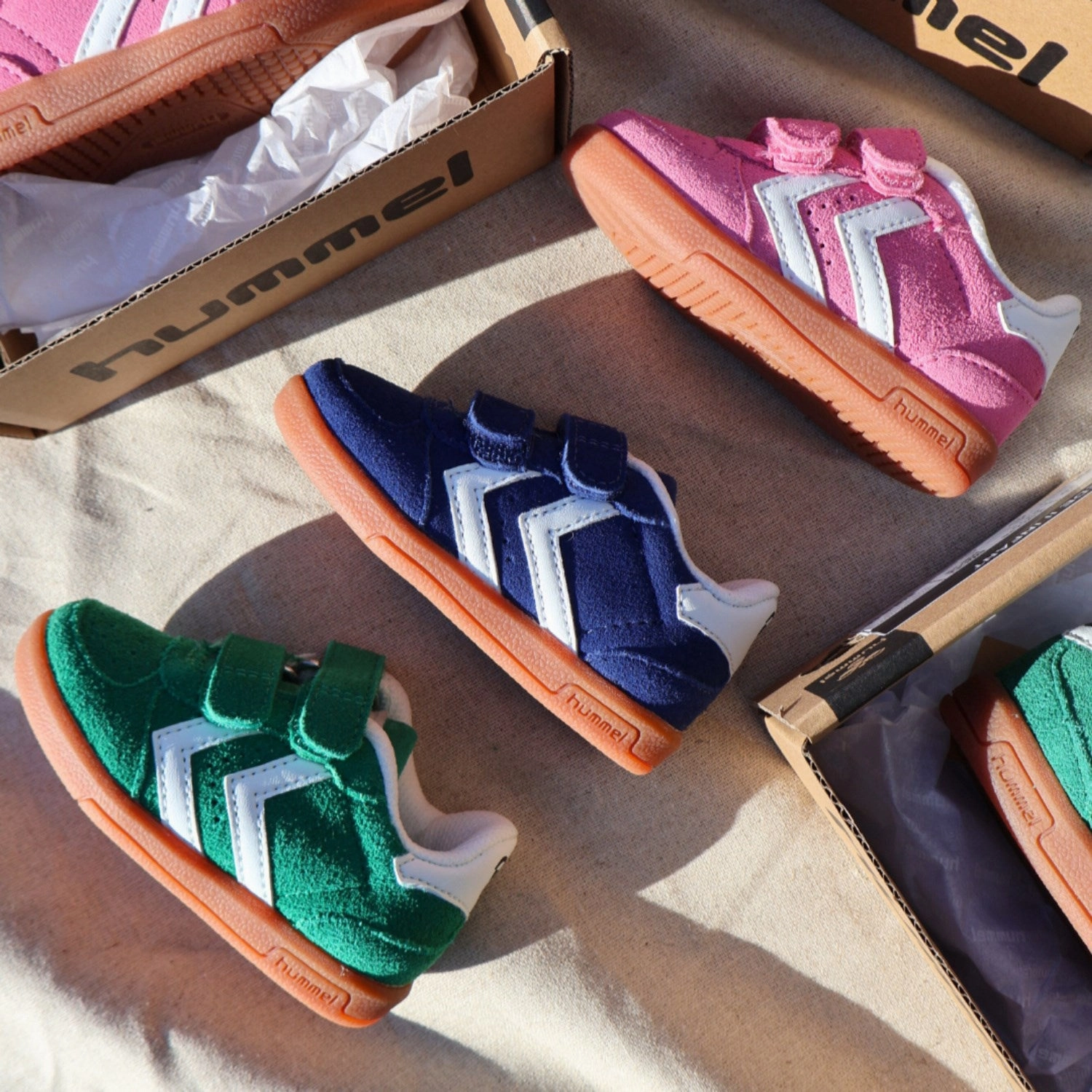 Hummel True Navy Victory Suede Ii Low Sneakers Airflow Optimized Vamp Elastic Gusset