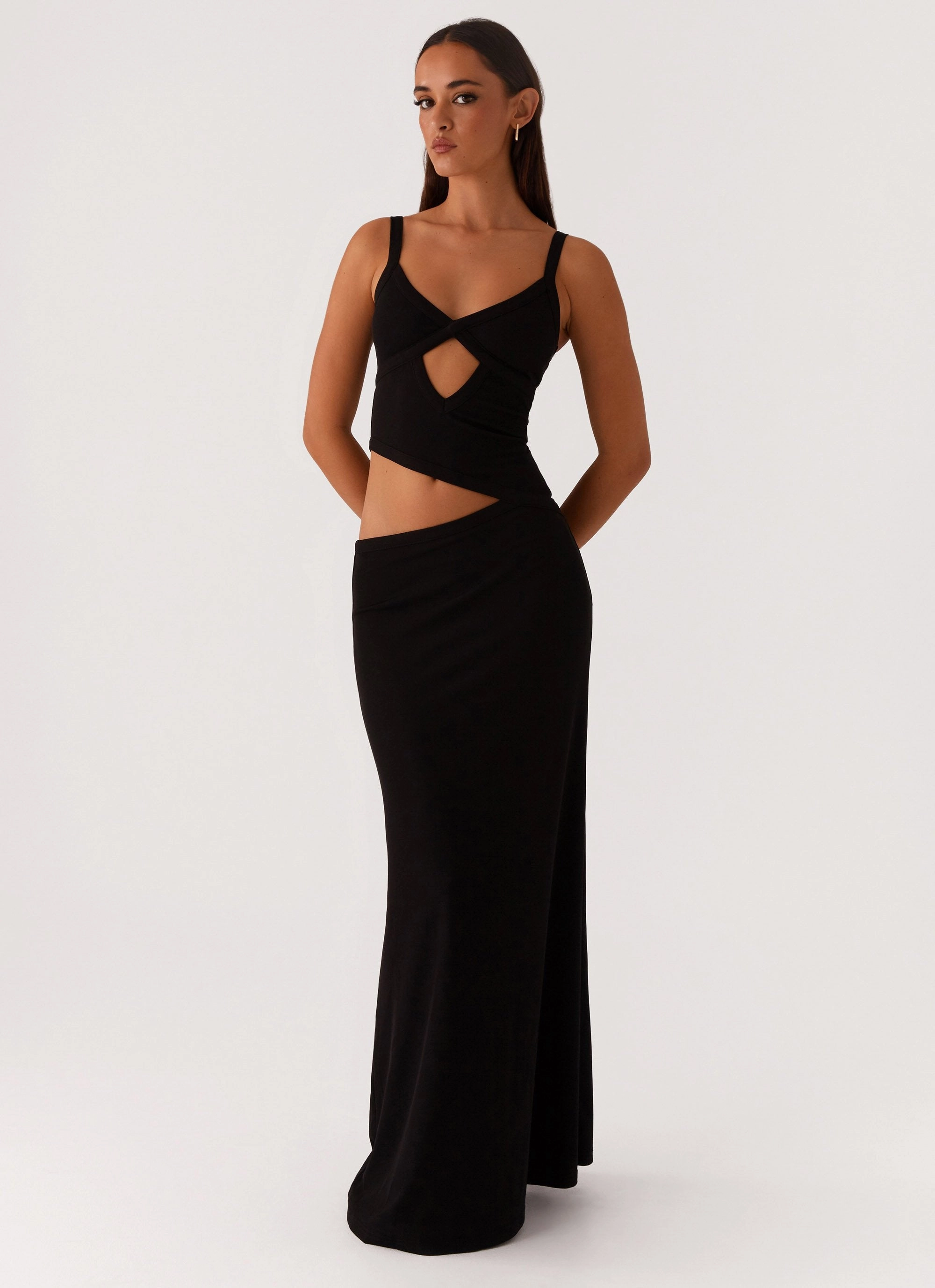 Jocelyn Maxi Dress - Black Shared Moment Wrap Charm