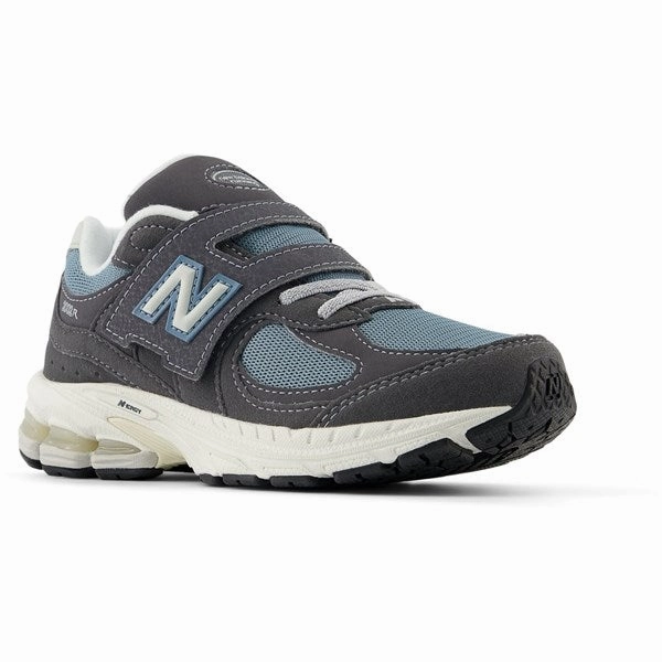 Thermal Regulating New Balance 2002 Alternative Closure Sneakers Magnet