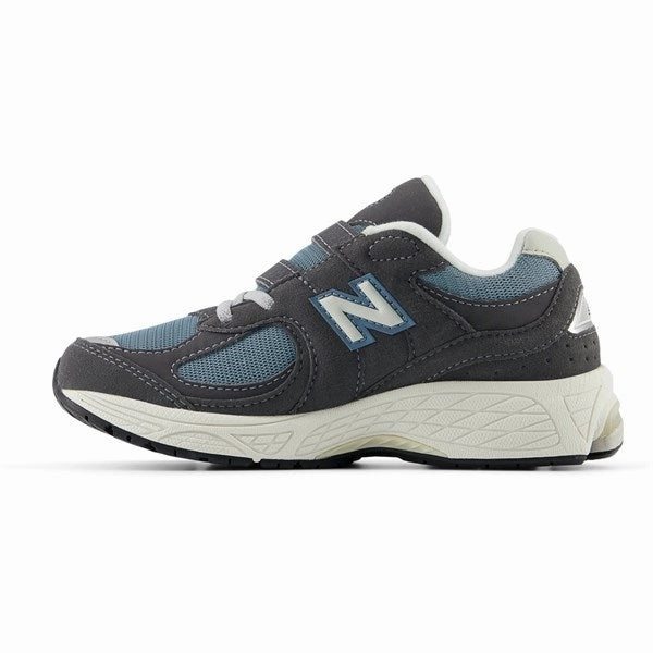 Fit Comfort Ultimate Comfort New Balance 2002 Alternative Closure Sneakers Magnet