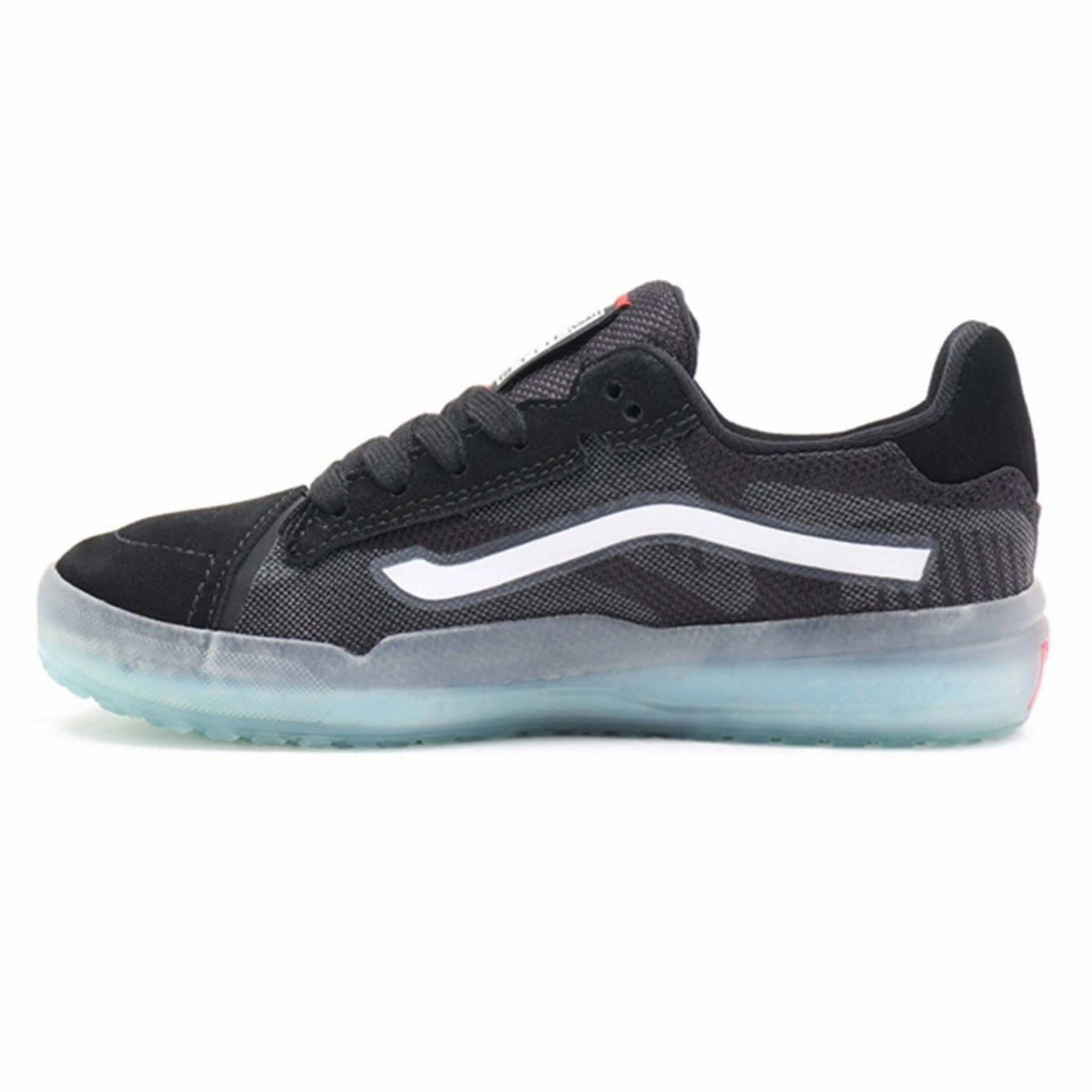 Step Ease sports shoes VANS Evdnt Ultimatewaffle Black/White Shoes