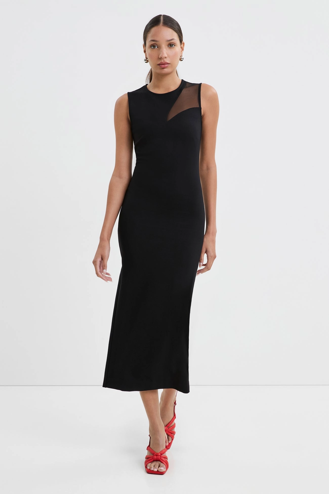 Bryant Dress Minimalist-Trend Flattering Lines