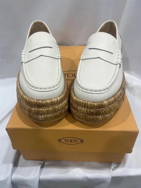 Platform Loafers Contoured Heel Cushioning