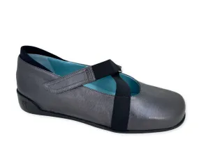 Women's Koichi Walking Shoe In Charcoal Outdoor Fit Elastic