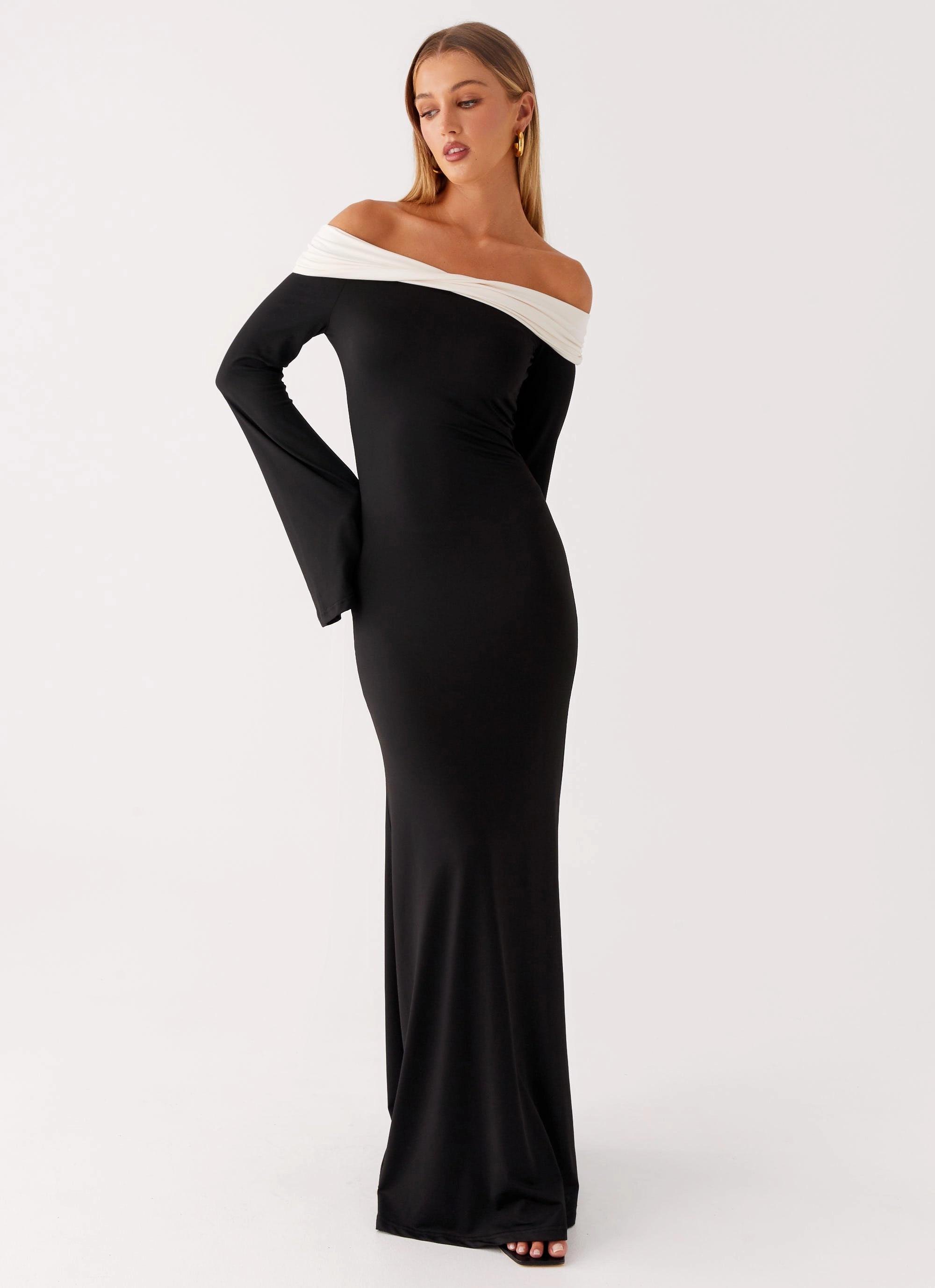 Villa Light Hits Different Long Sleeve Maxi Dress - Black