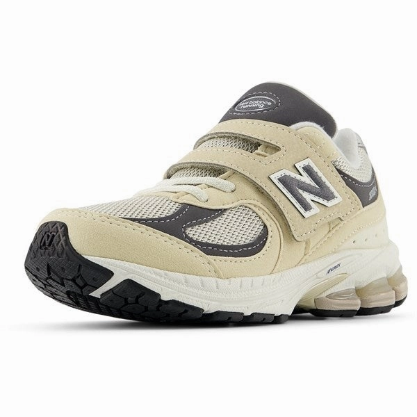 Airflow Ventilation Channels New Balance 2002 Alternative Closure Sneakers Sandstone