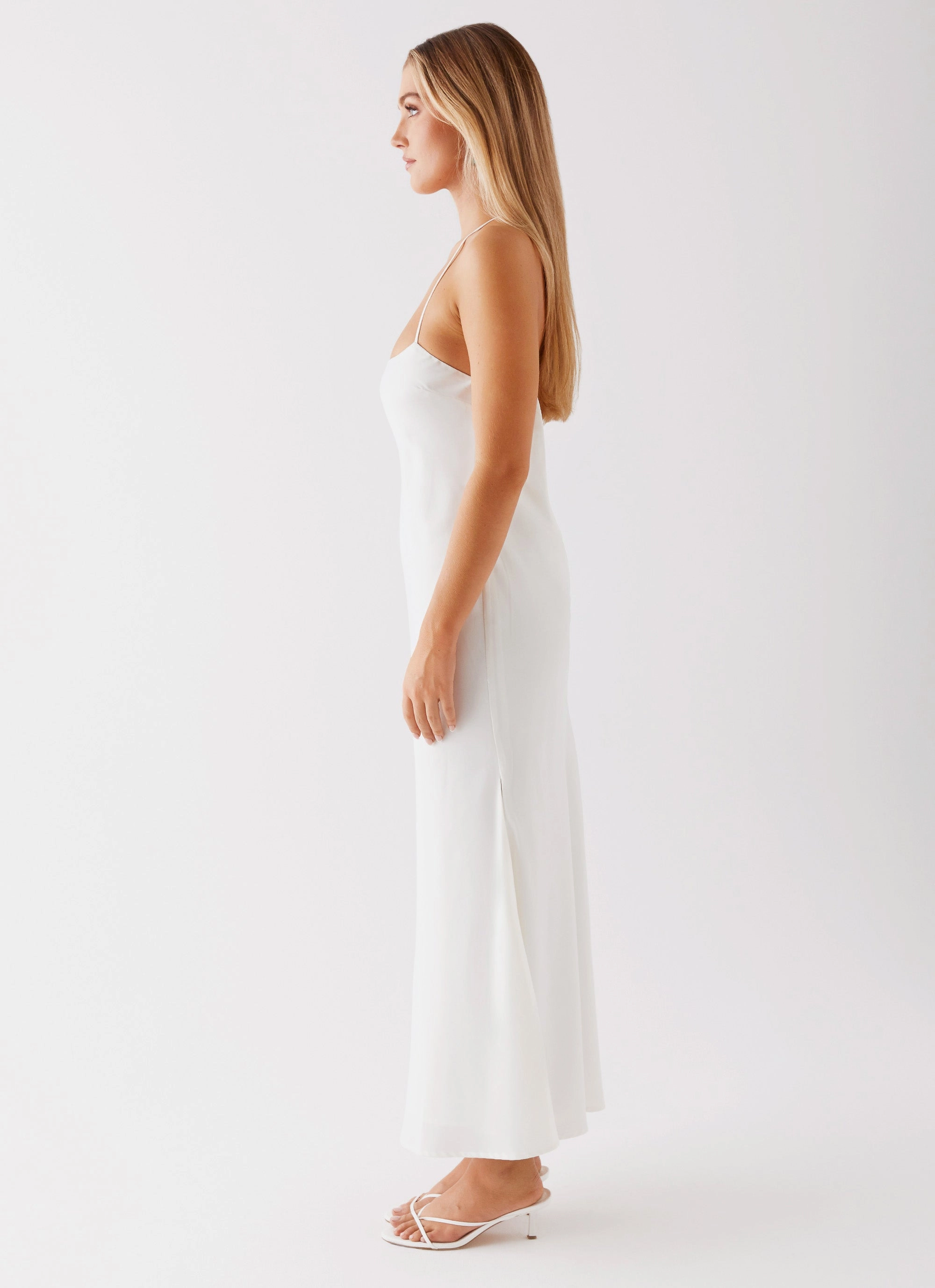 Chill Base All Layer Runway Royalty Maxi Dress - White