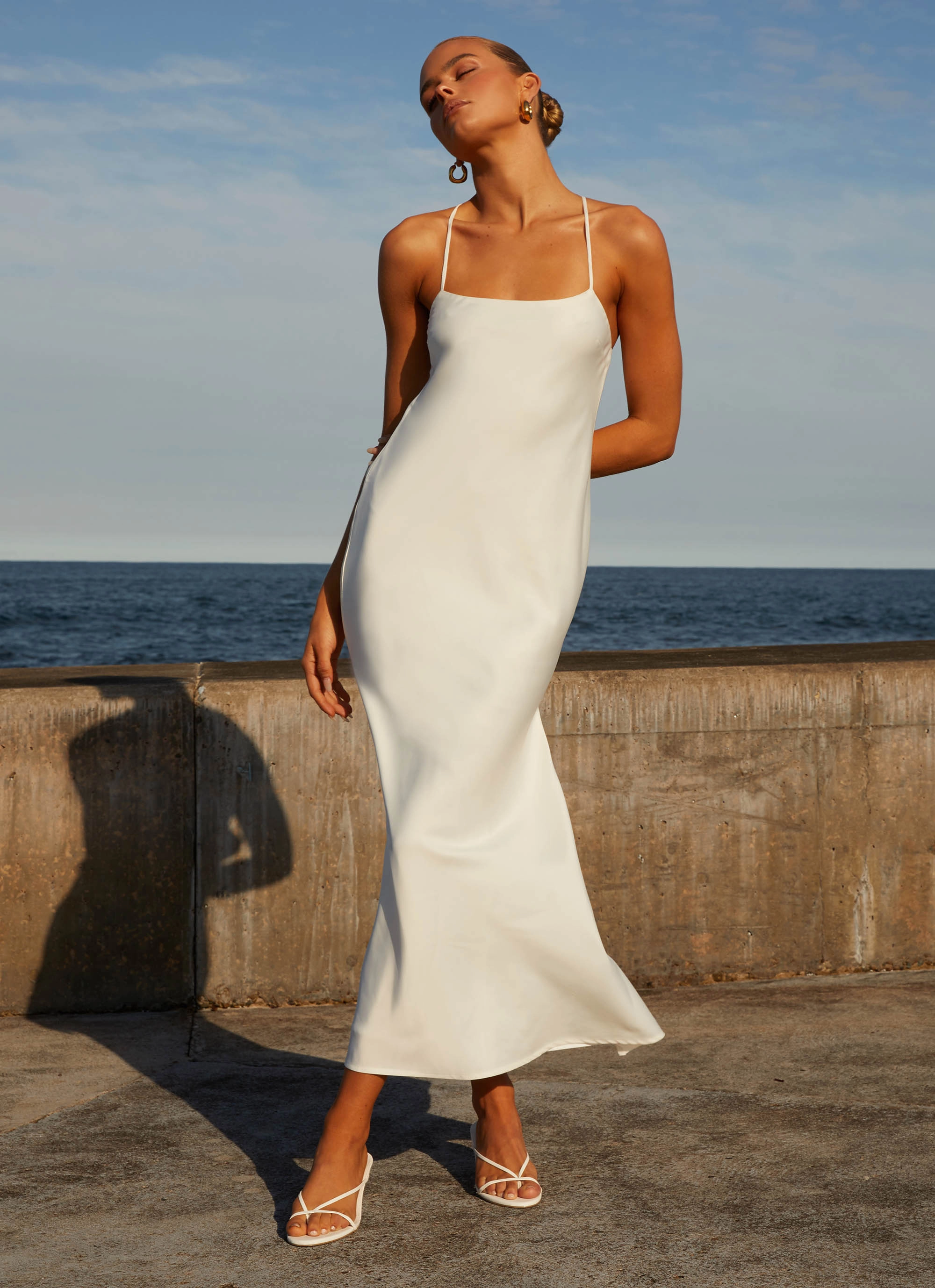 Cut-Out-Detail Relaxed Finish Runway Royalty Maxi Dress - White