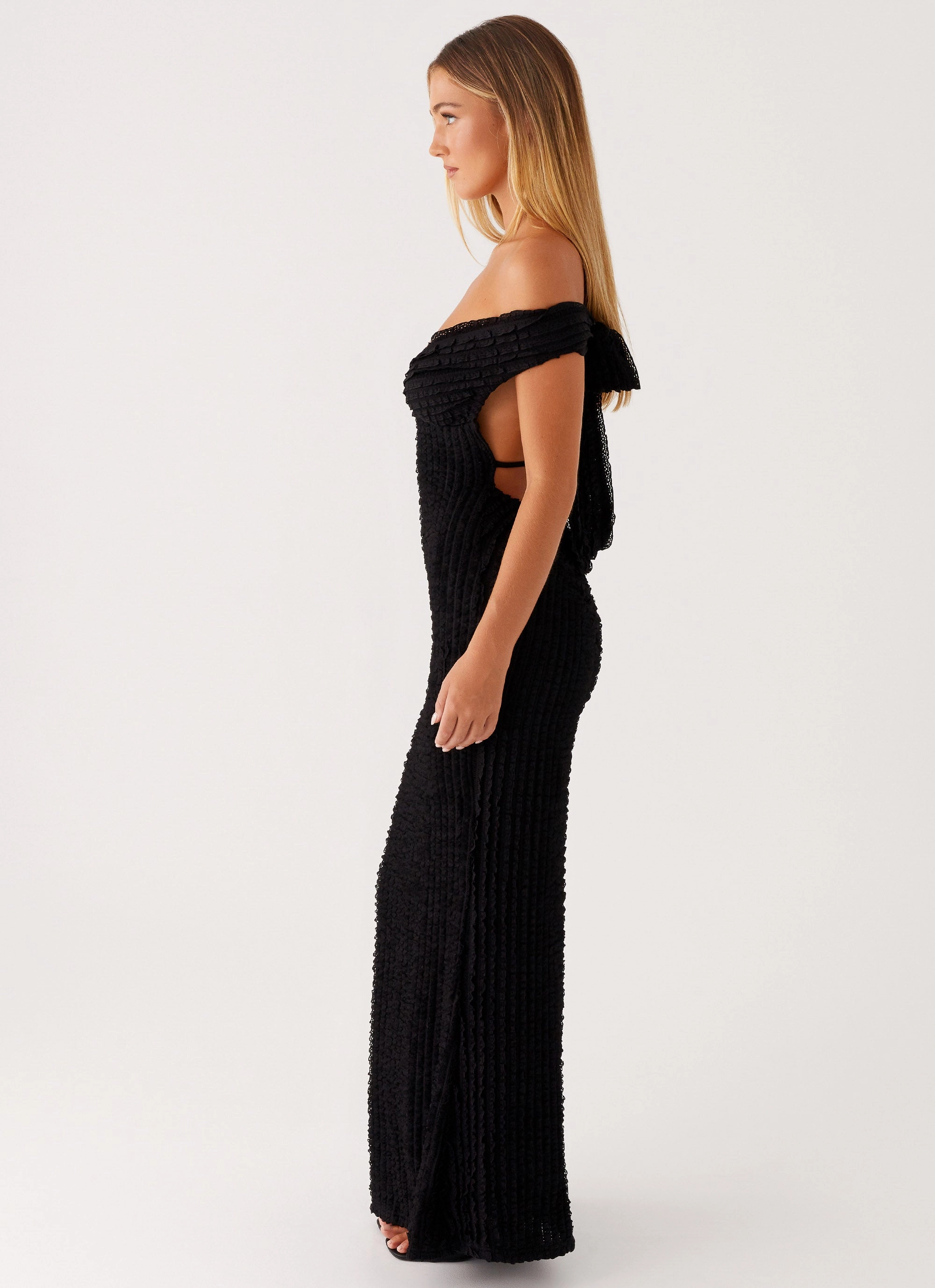 Chantelle Maxi Dress - Black Subtle Elegance