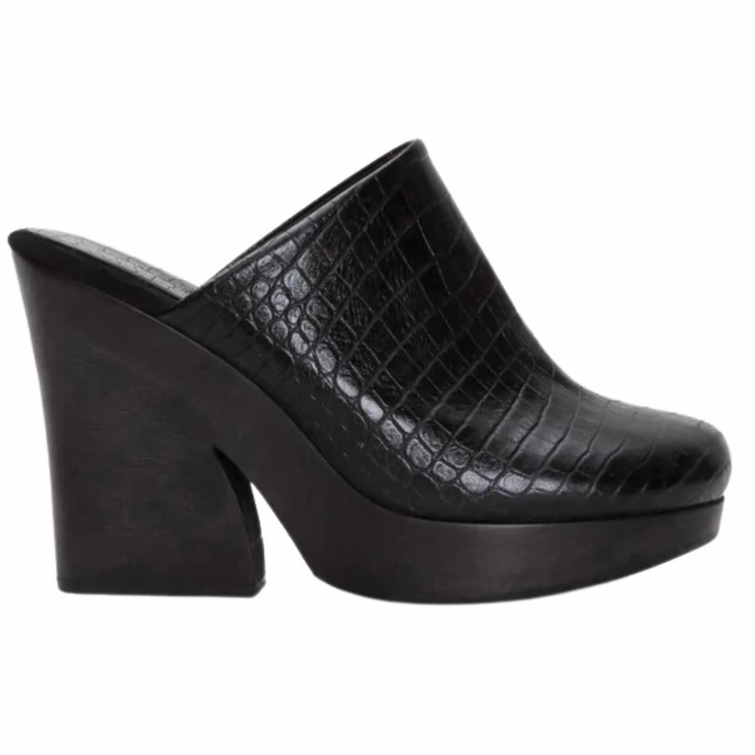 Toman Clog In Black Stretchable Mesh Canvas Material