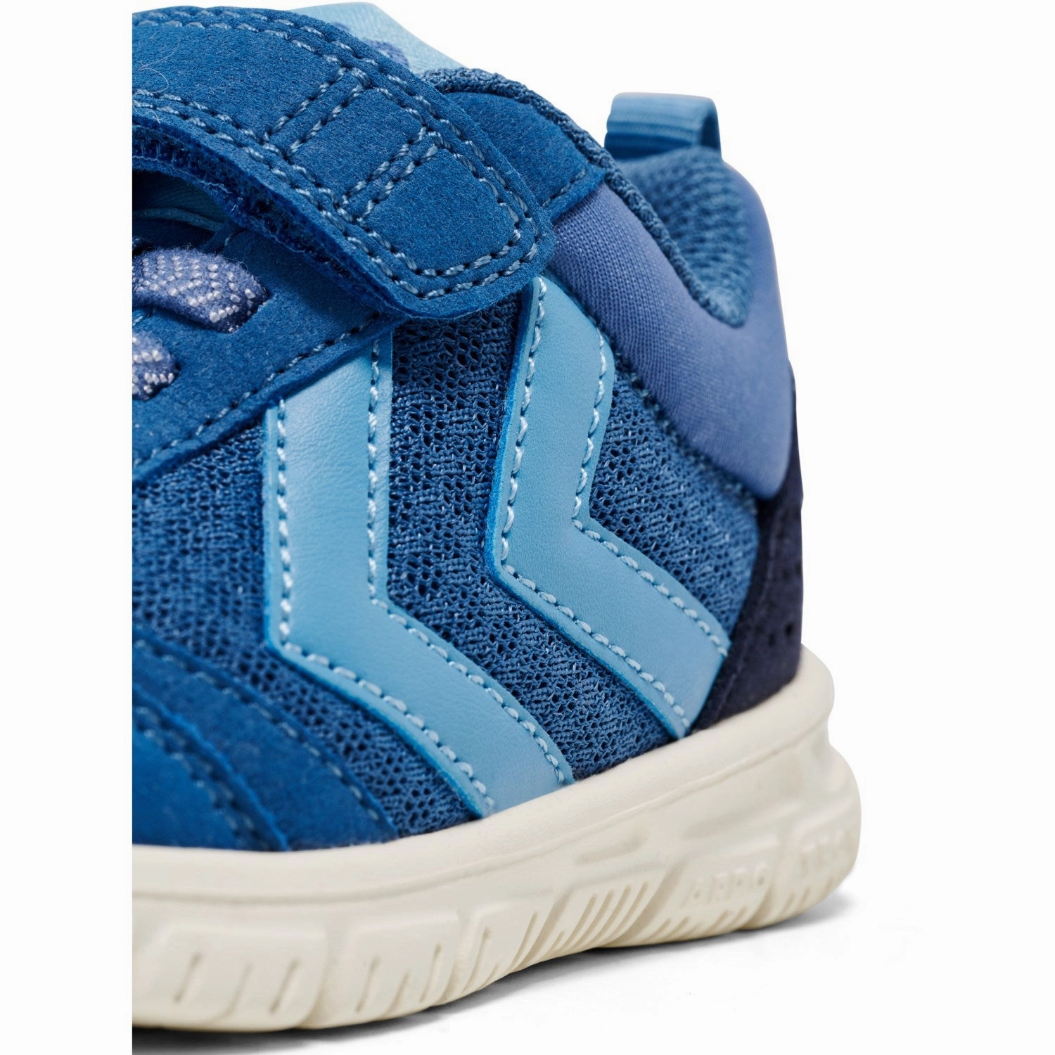 Hummel True Blue Crosslite Infant Sneakers Outfit Boost