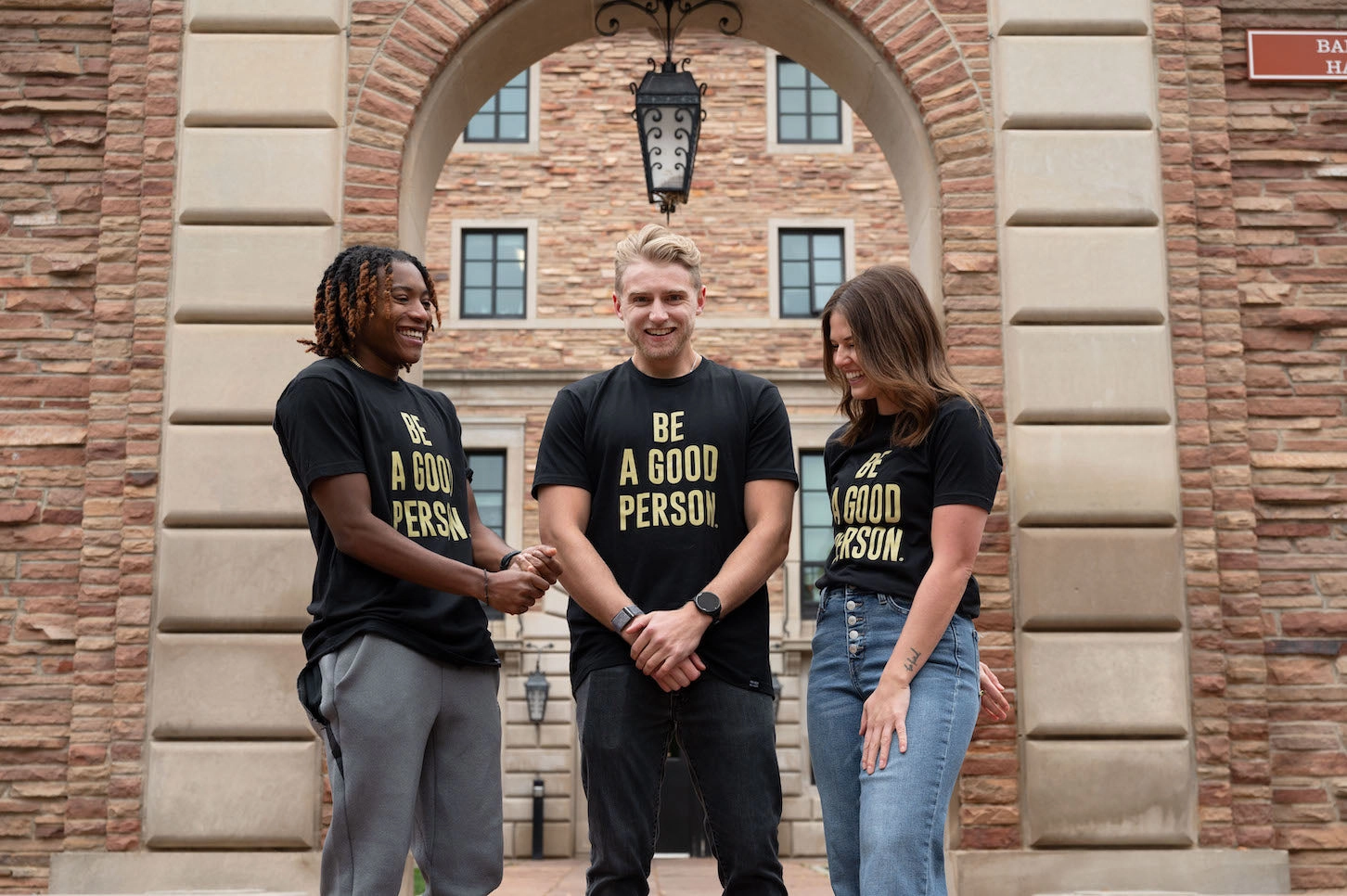 Signature T-Shirt - Graceful Gold spring fashion