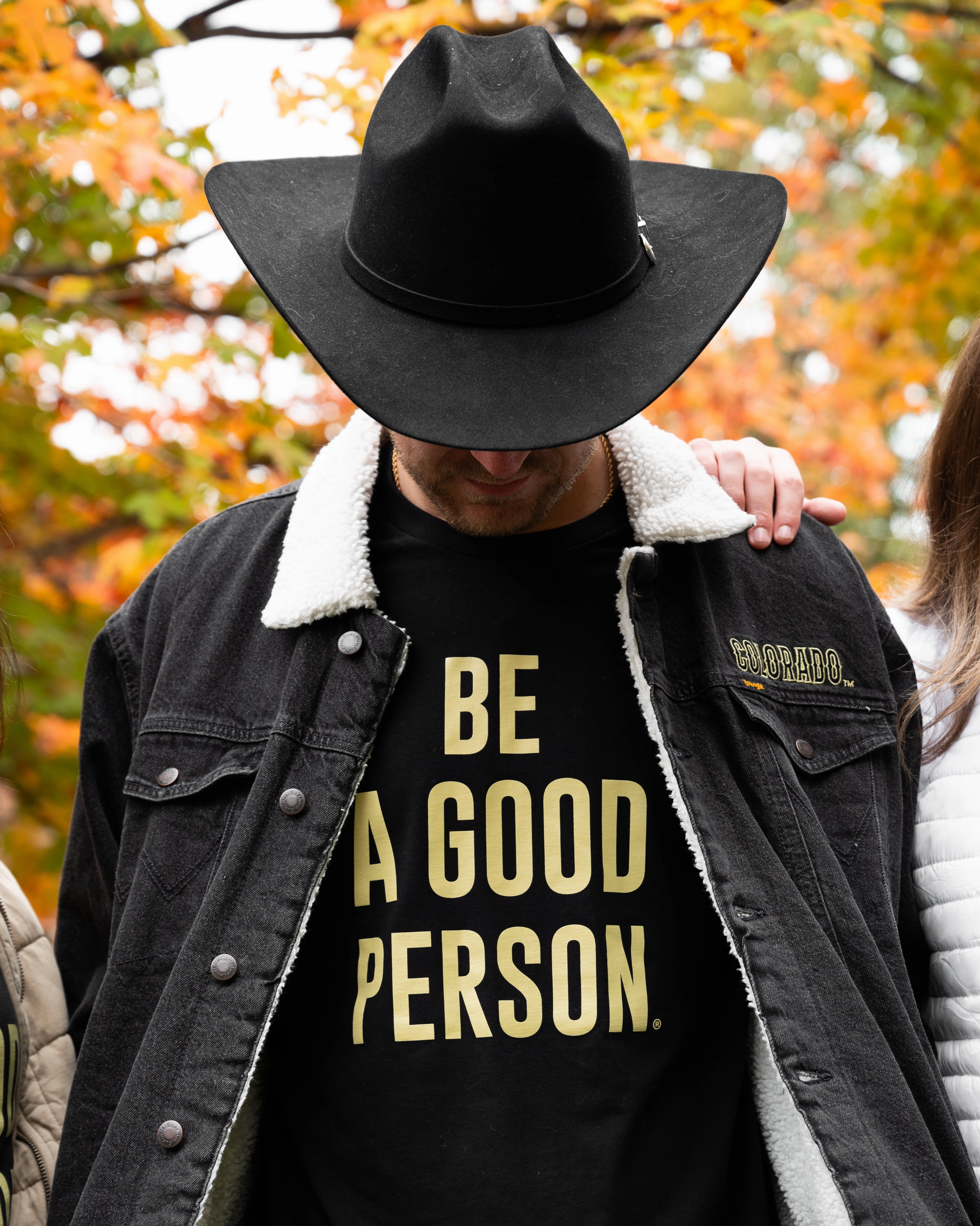 Signature T-Shirt - Graceful Gold Perfectly Fit