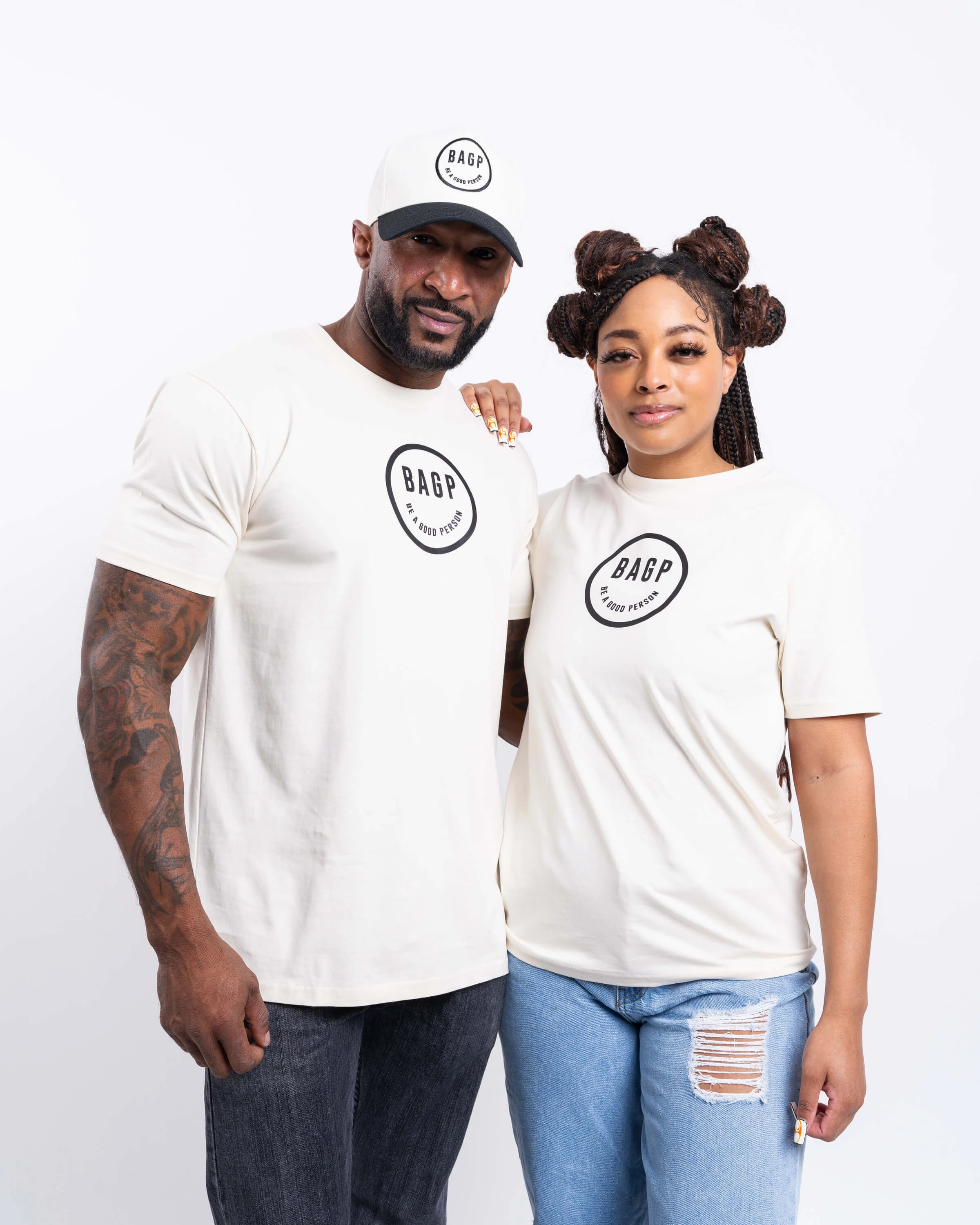 Solid color purity Comfy Vibe Smiley T-Shirt - Cream/Black