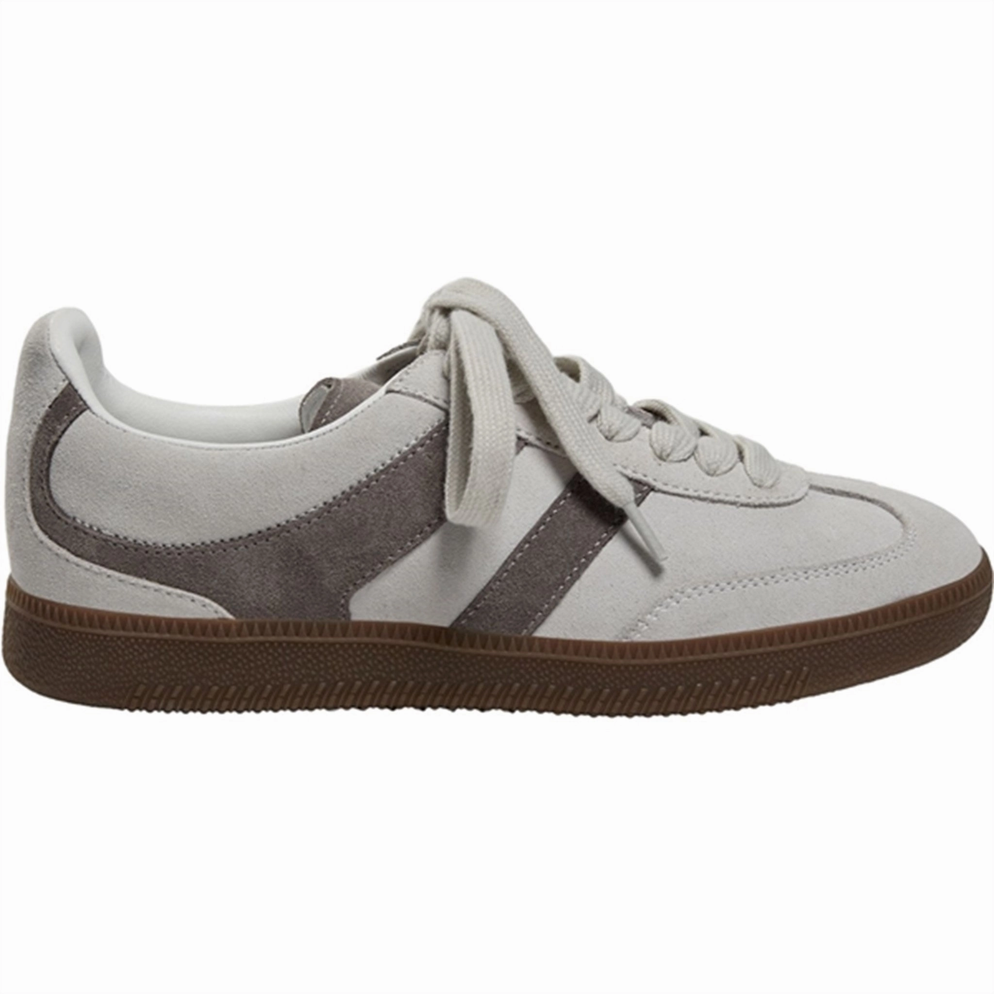 Sofie Schnoor Grey Sneakers Street Motion