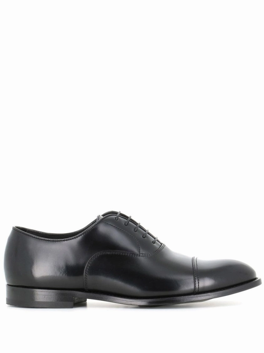 Polished Black Oxford Shoes With Subtle Stitching Details Lightweight Design