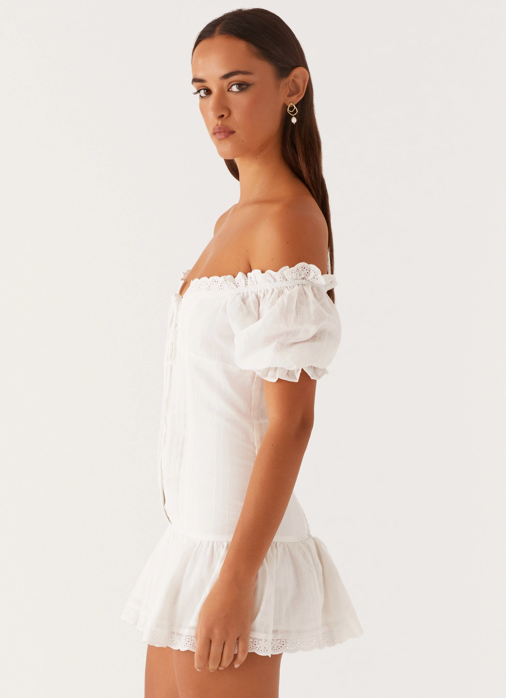 Stretchable Sweetheart Cut Hundred Percent Mini Dress - White