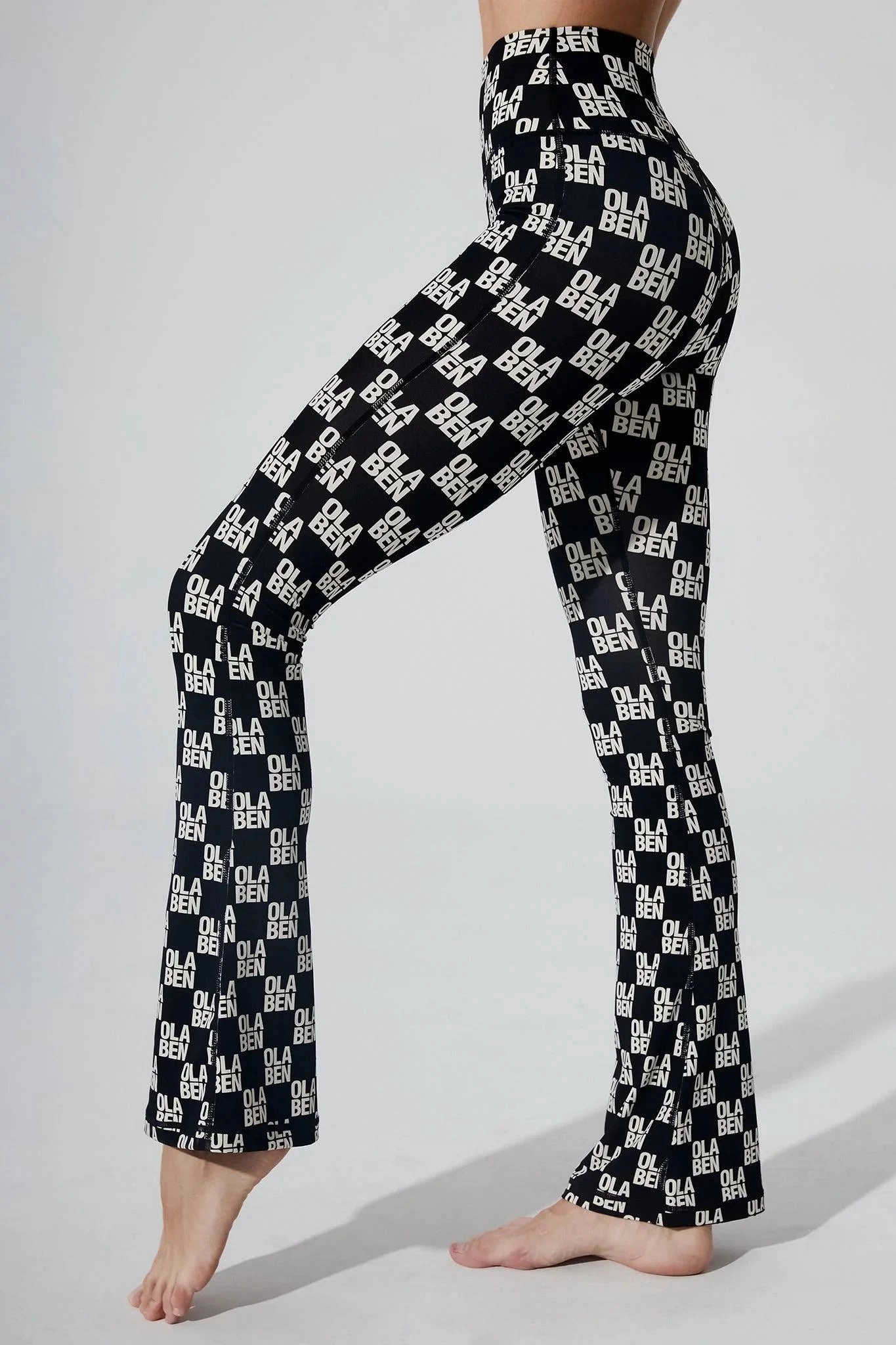 Sera Monogram Flared Legging - Monogram Black Anti Odor Outdoor Lover Flexible Movement