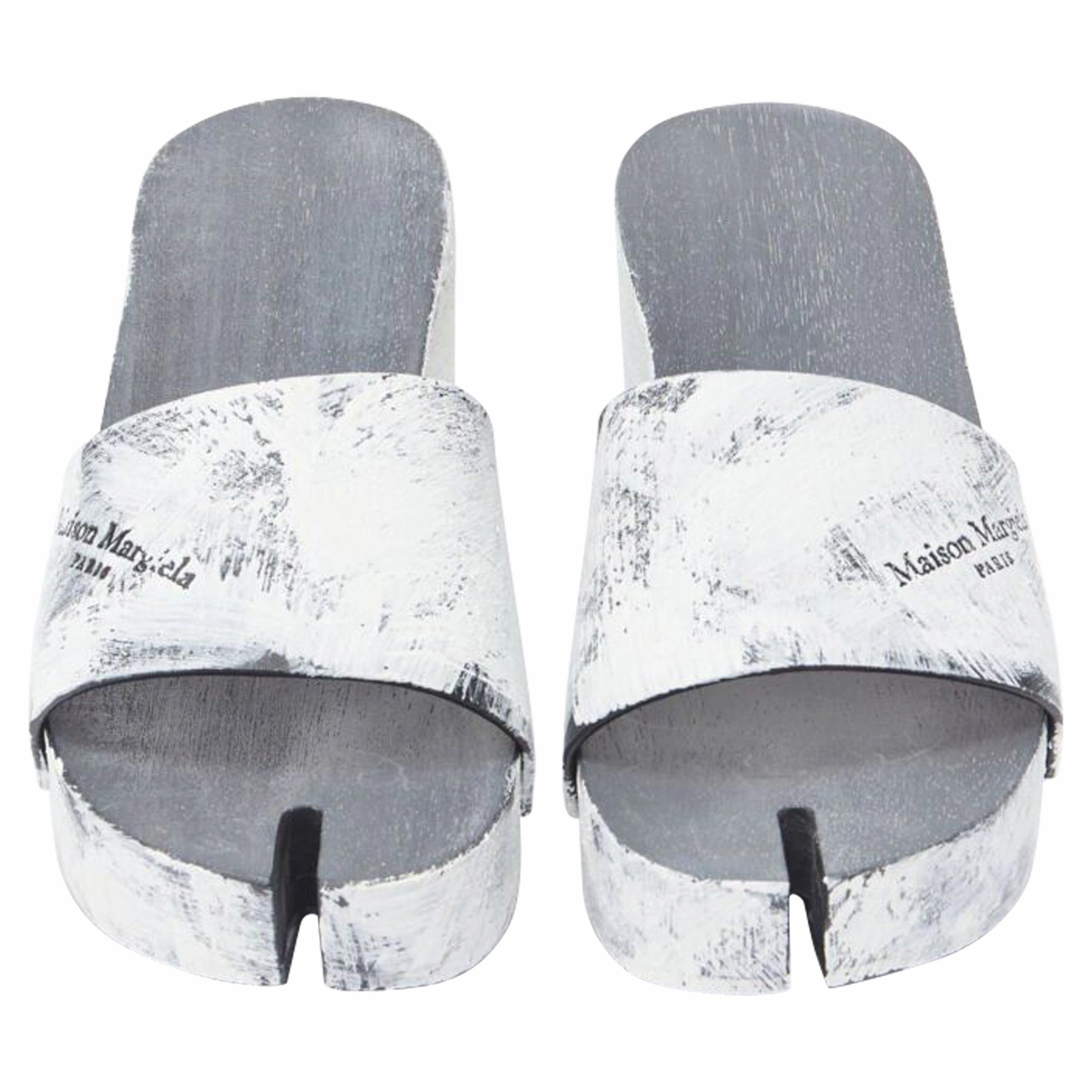 Maison Margiela Tabi painted cone heel wooden clog sandal Simple Footwear Simple Relax Fit