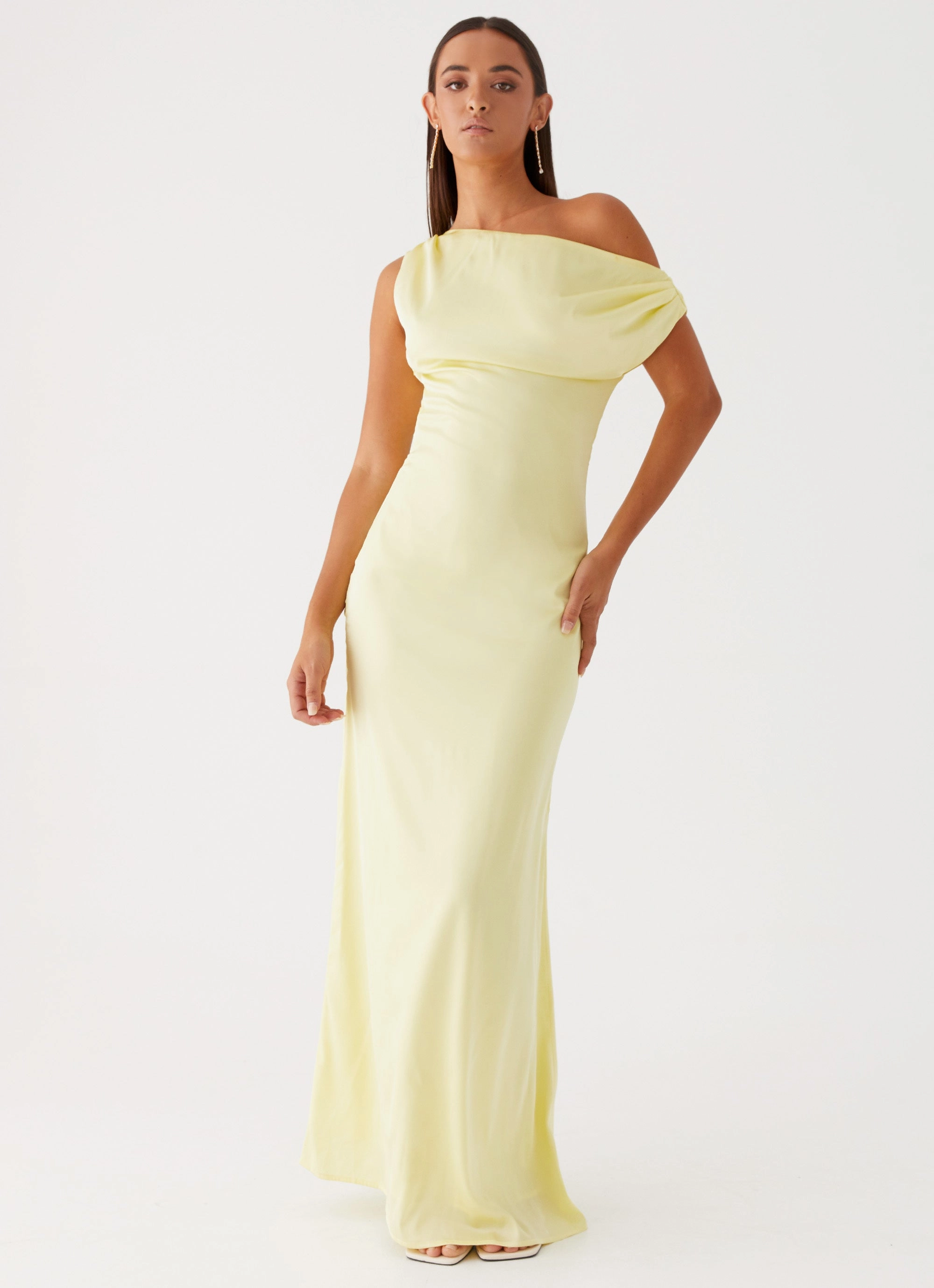 Sleek Tailoring Fresh Fit Heart Of Glass Satin Maxi Dress - Yellow