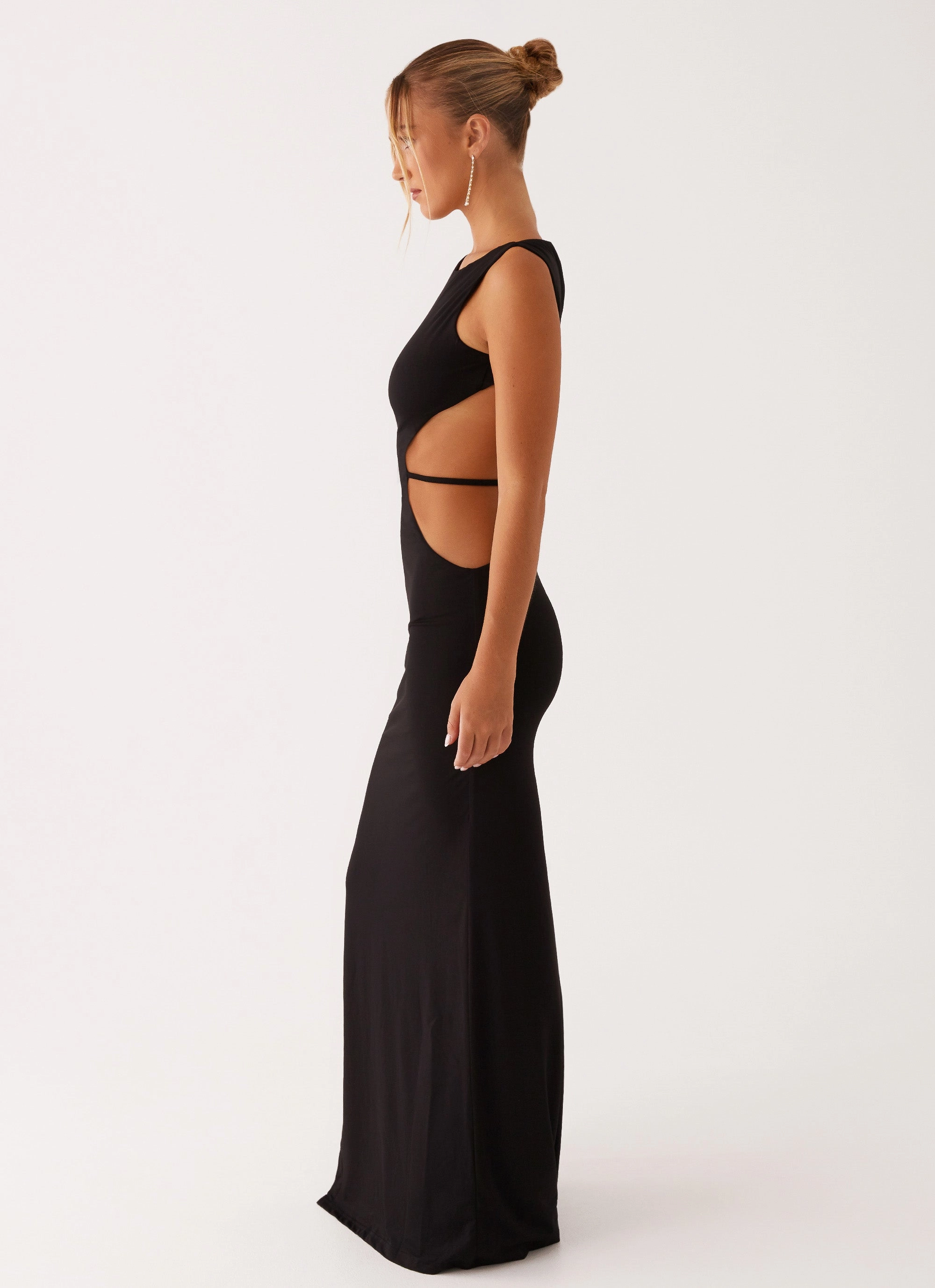 Polished Edge Bold Elegance Sutton Maxi Dress - Black