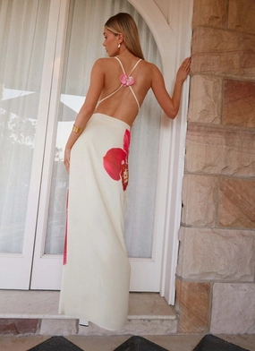 Mature Glam Magnetic-Closure Island Girl Maxi Dress - Yellow