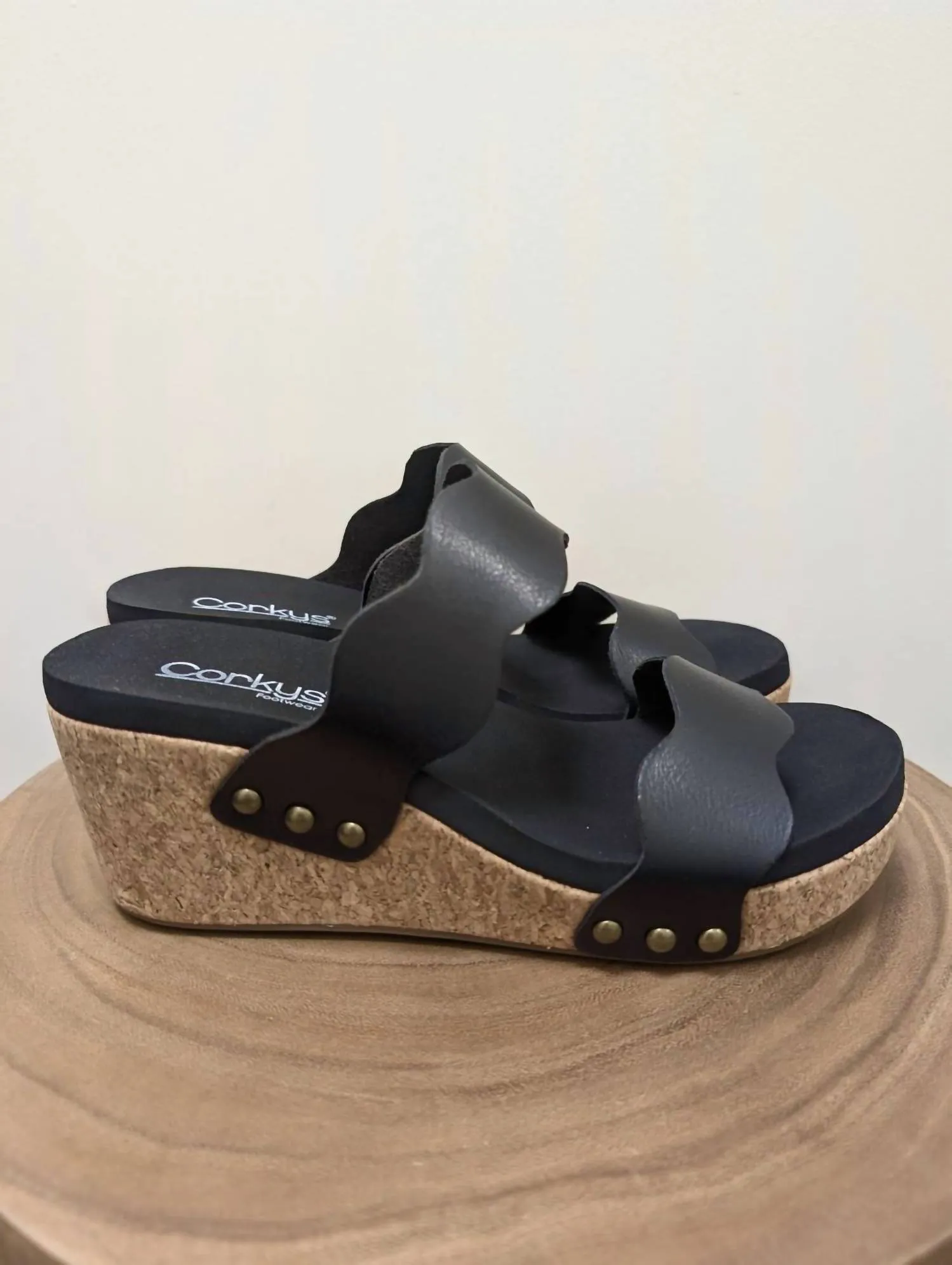 Women Obviously Wedge In Black Energy Return Foam Impact Dispersing Structure