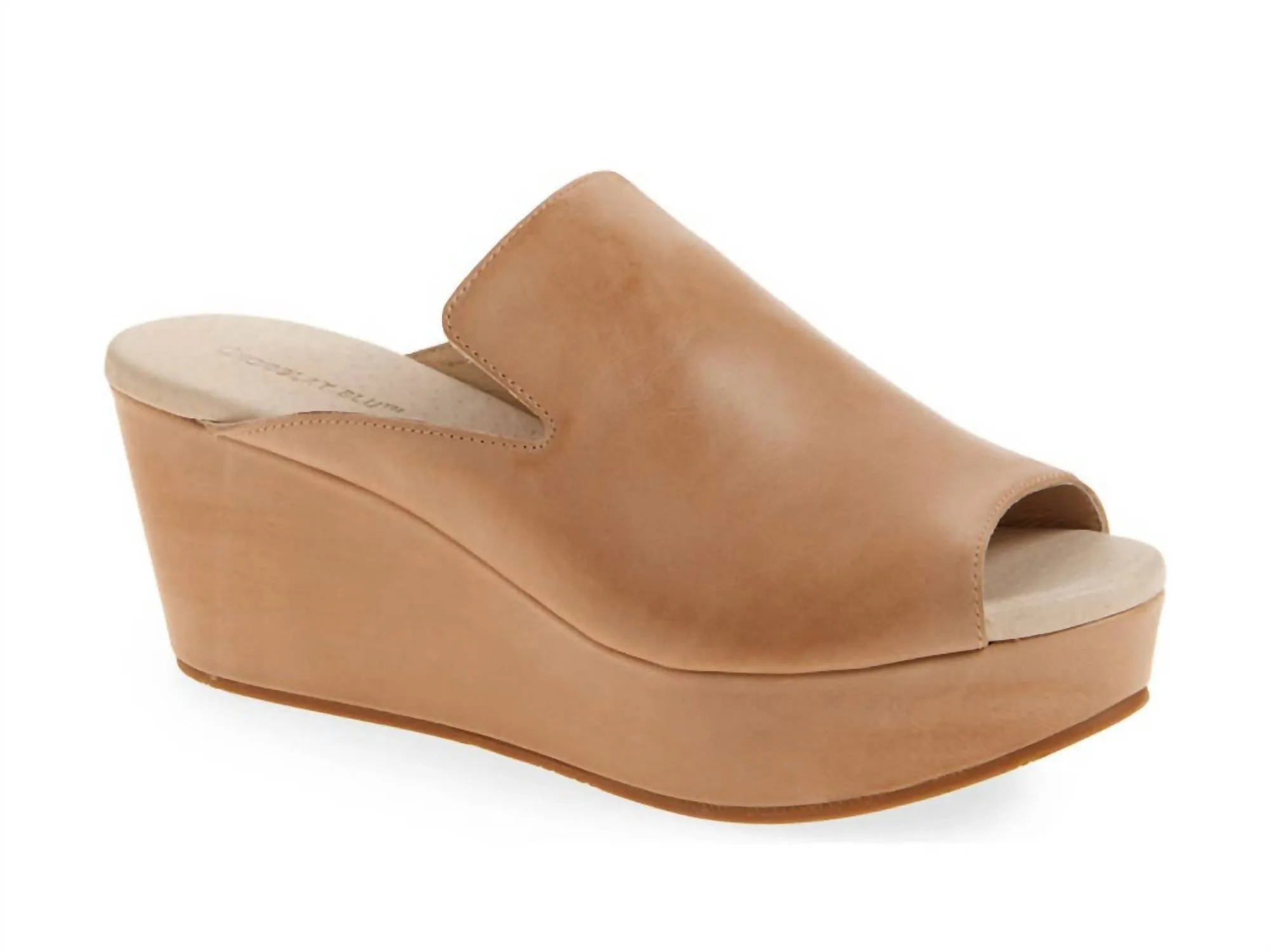 Shore Style Women Whisper Wedge In Sand Leather