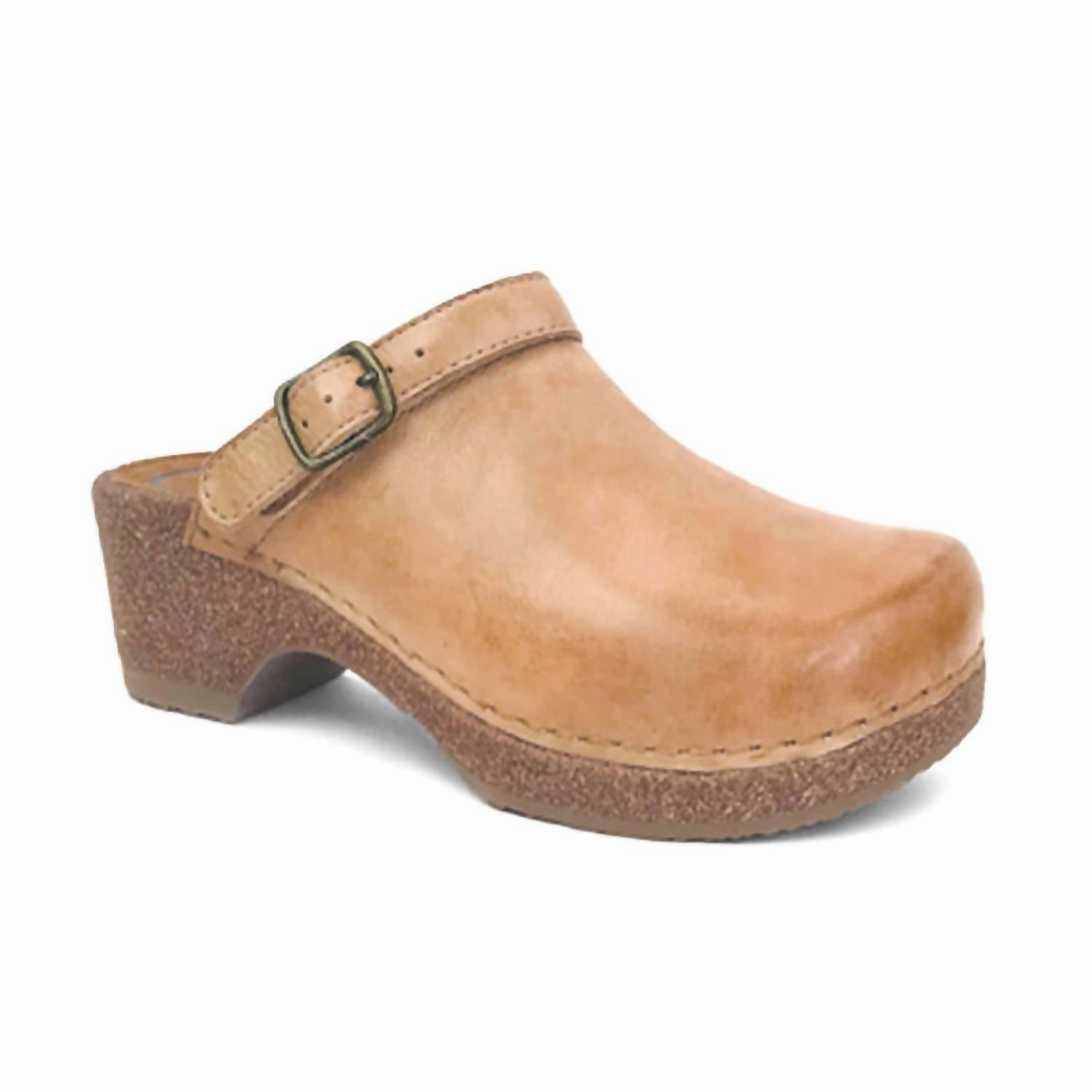 All Day Comfort Design Comfy Footstep Women's Beckie Cork Clog In Natural